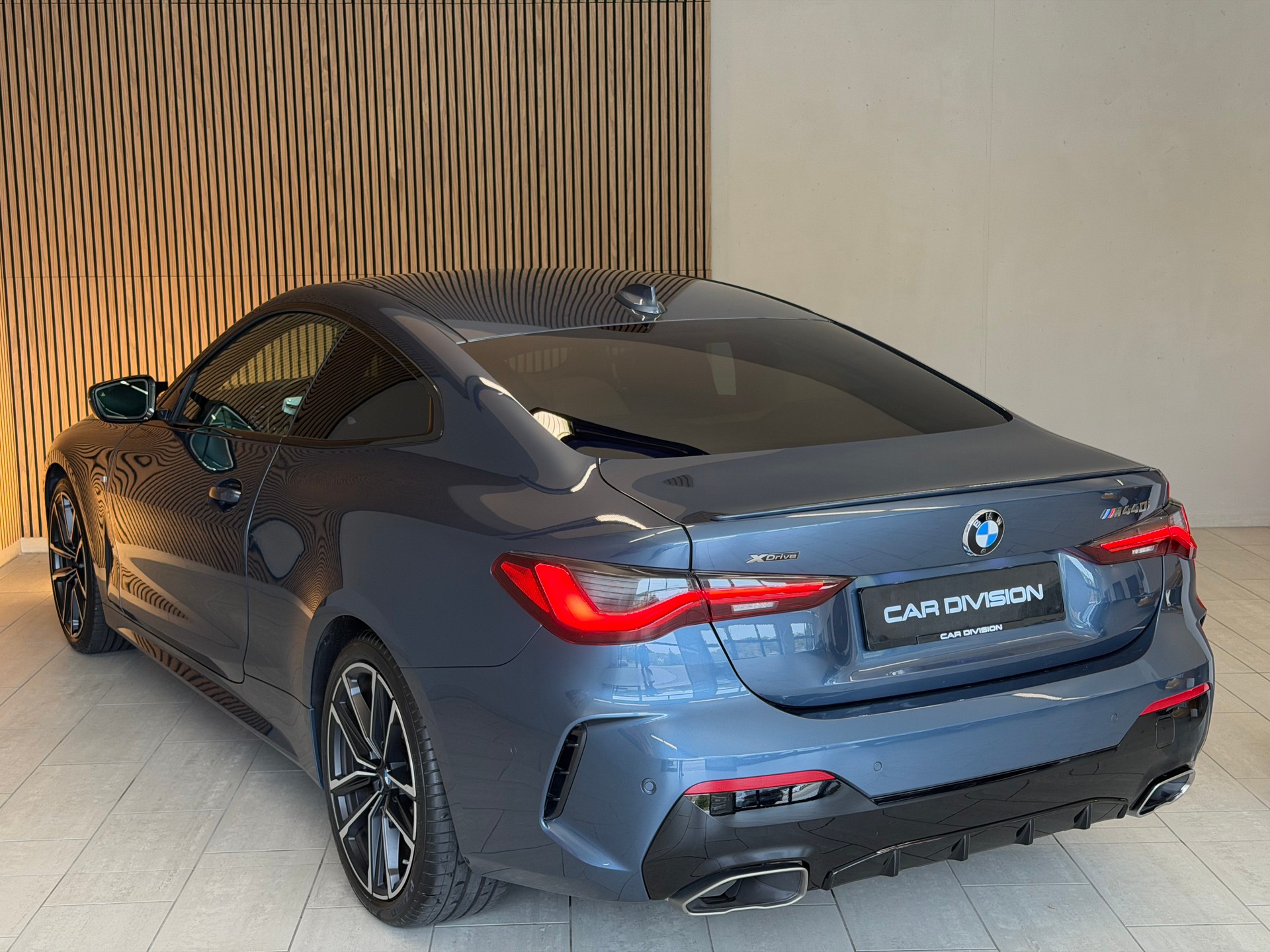 BMW M440i xDrive 48V Coupé Steptronic-image-11