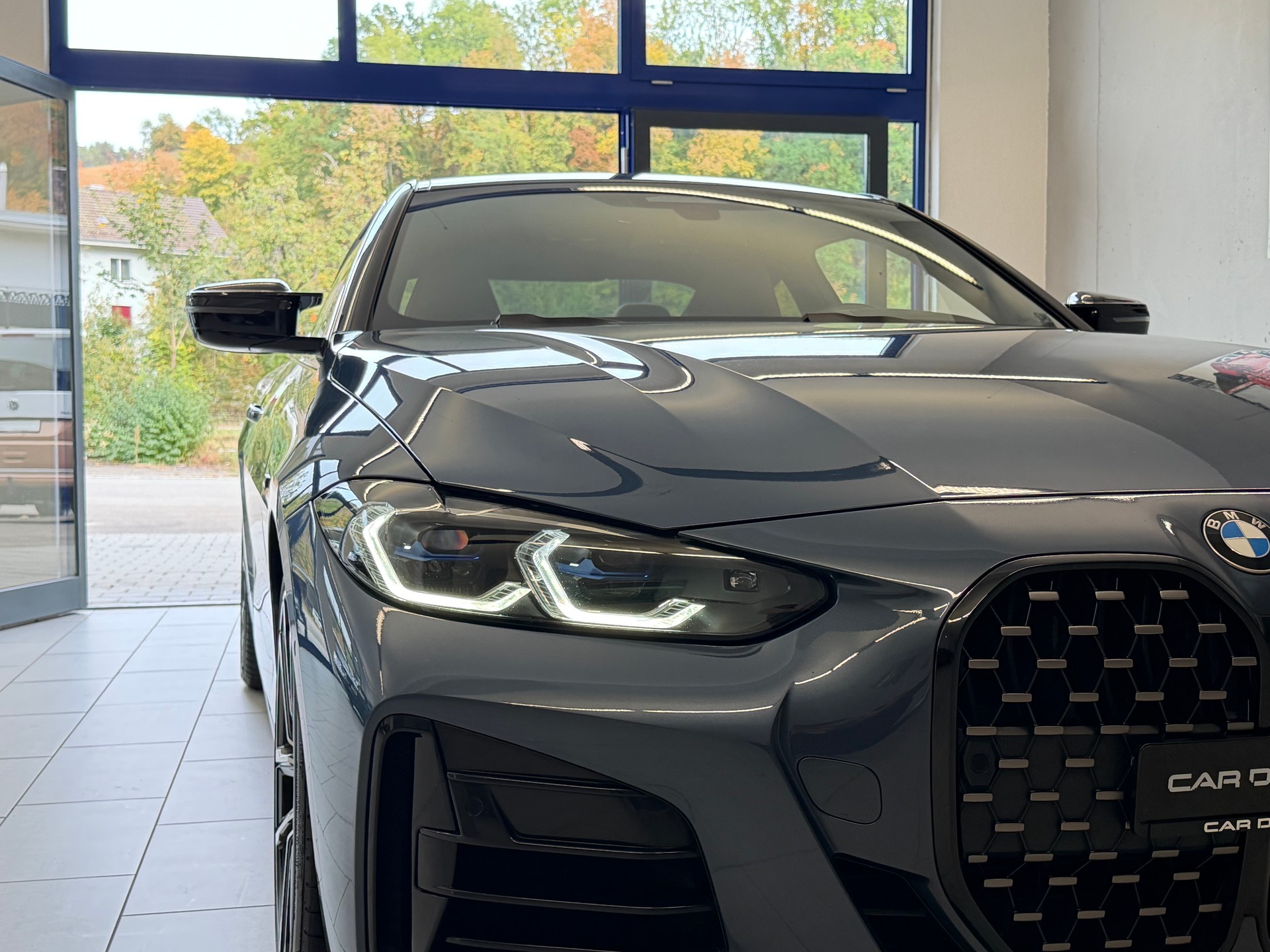 BMW M440i xDrive 48V Coupé Steptronic-image-12