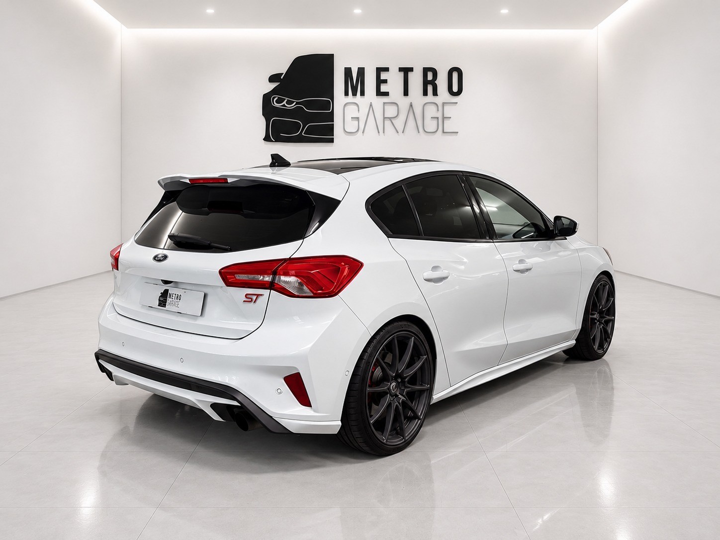FORD Focus ST 2.3 EcoBoost ST-image-4