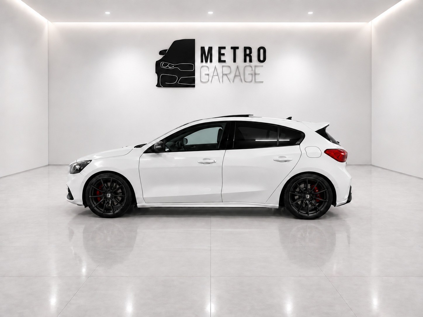 FORD Focus ST 2.3 EcoBoost ST-image-1