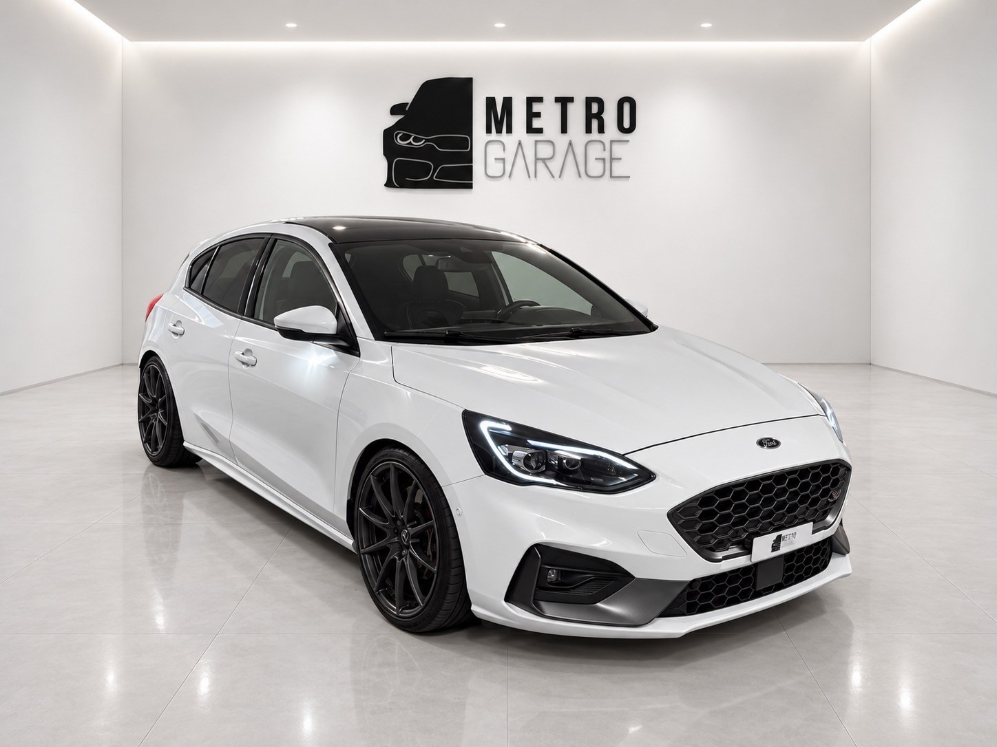 FORD Focus ST 2.3 EcoBoost ST-image-11