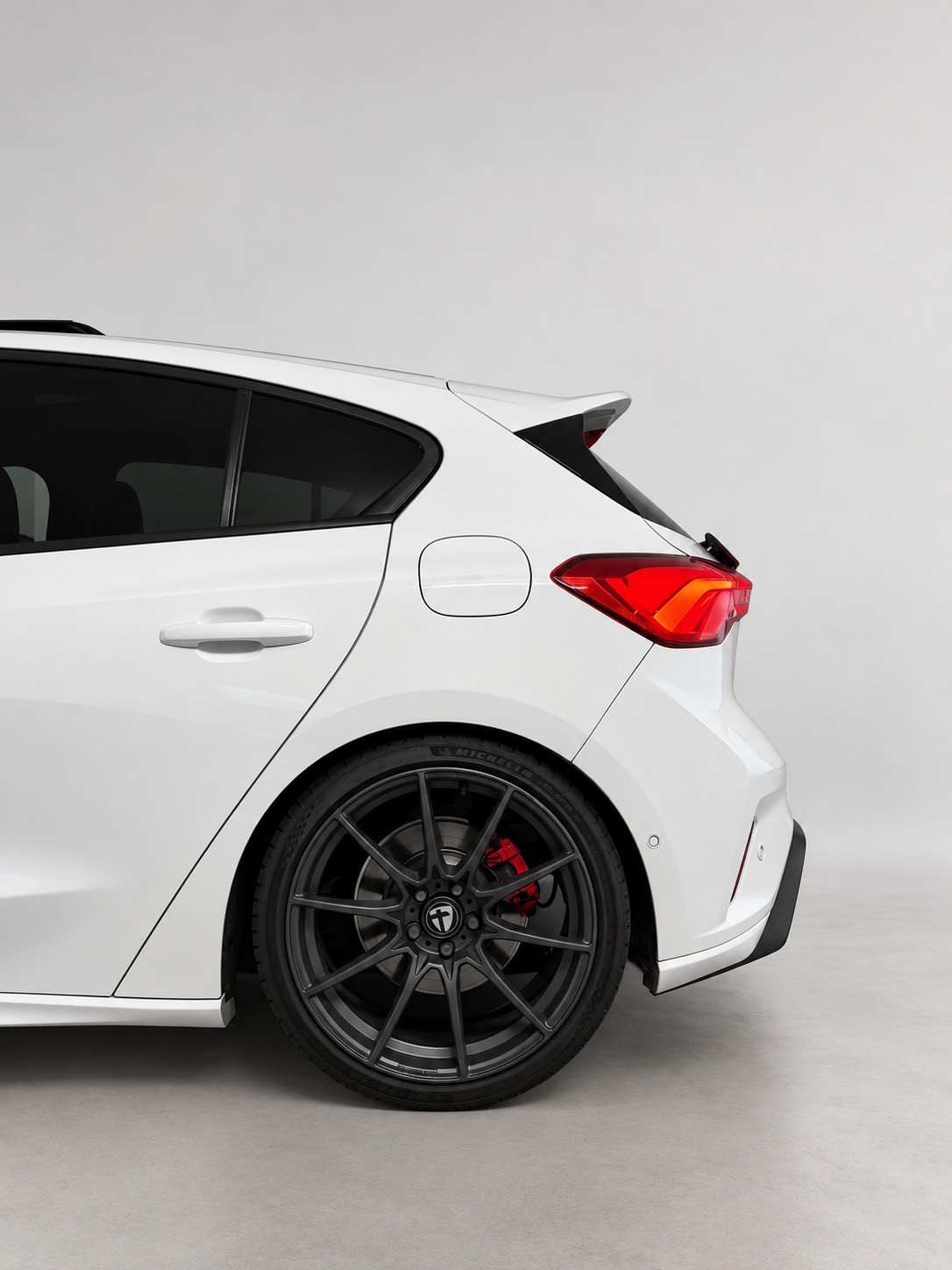 FORD Focus ST 2.3 EcoBoost ST-image-13