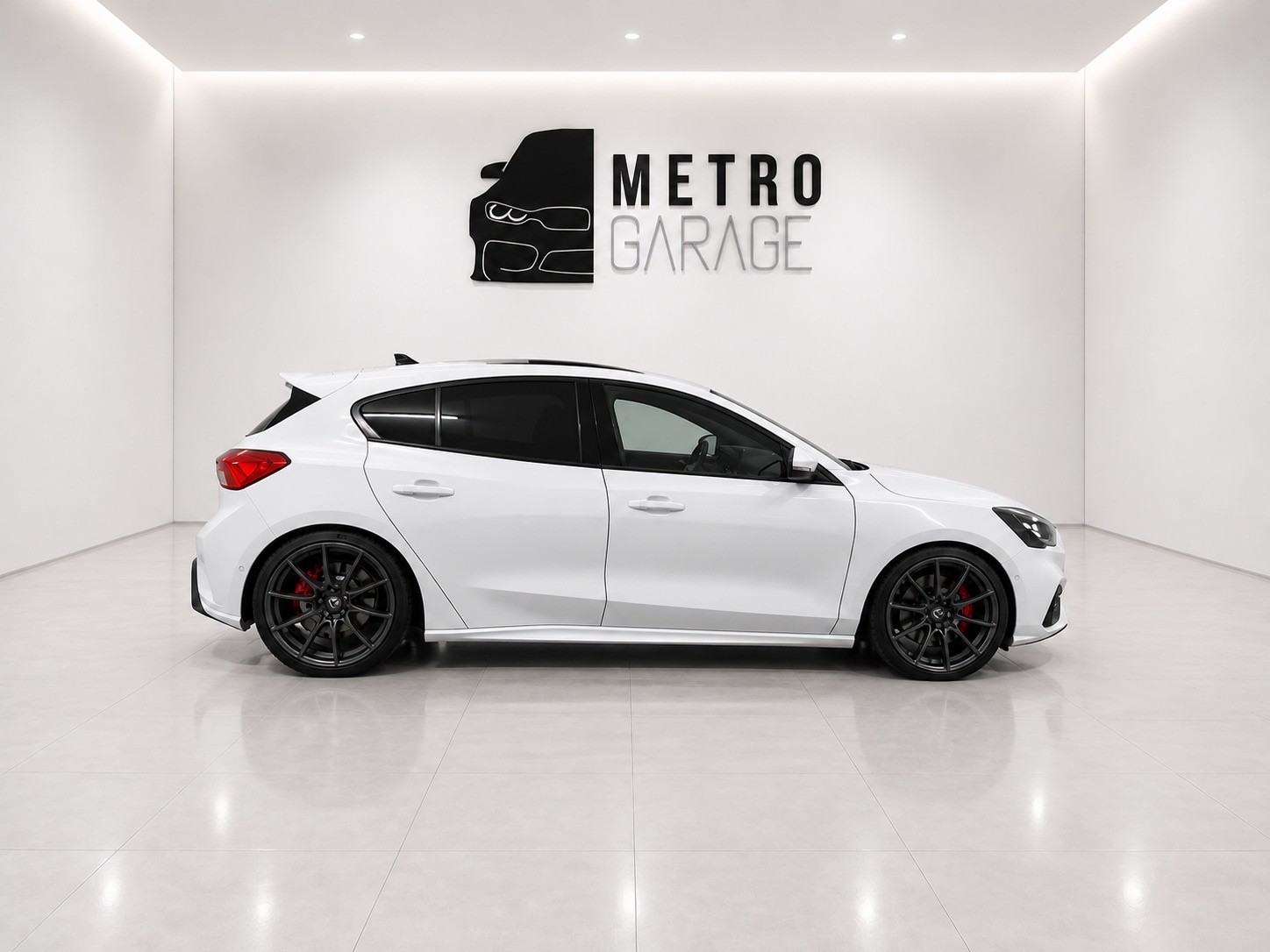 FORD Focus ST 2.3 EcoBoost ST-image-5