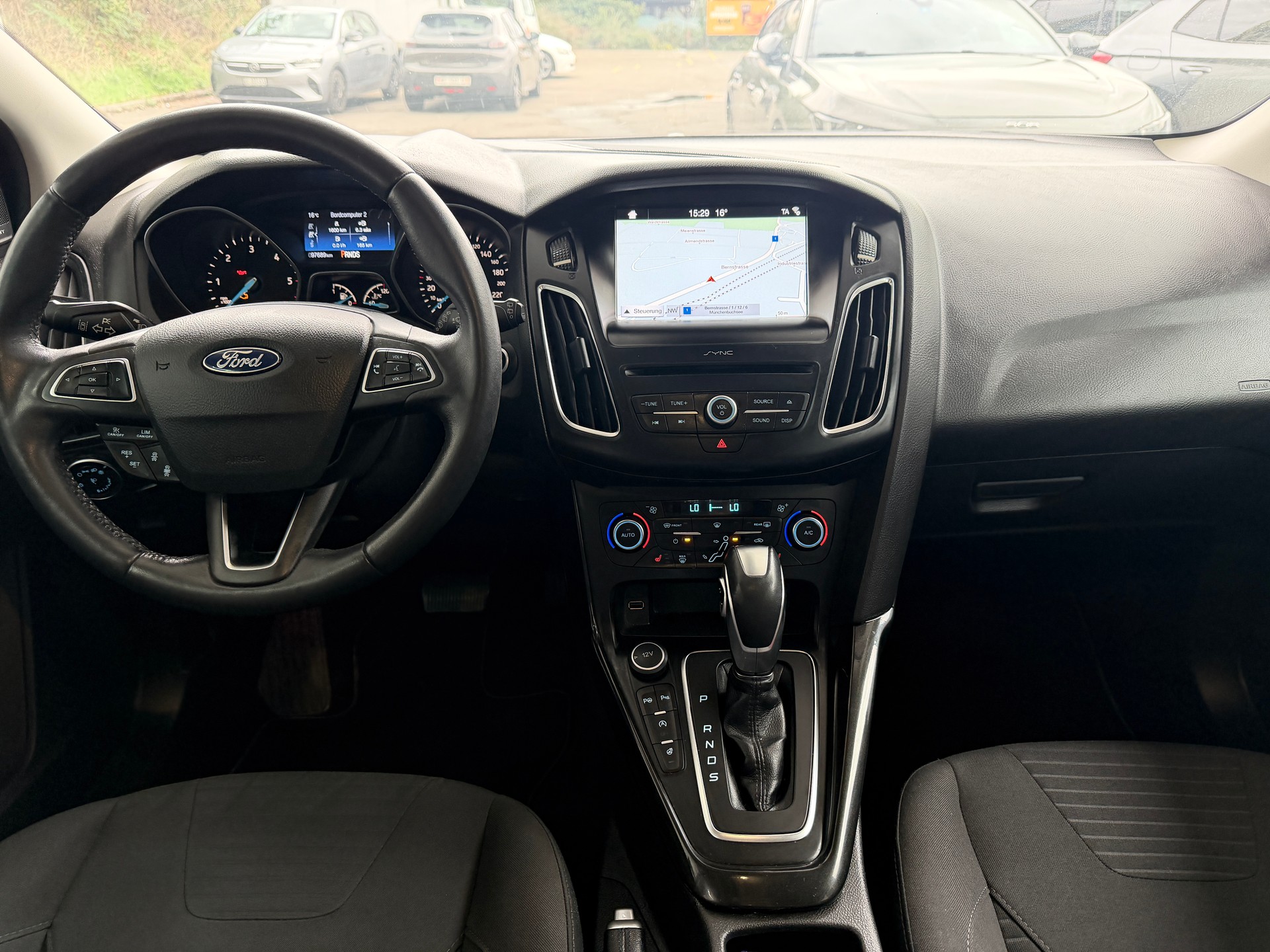 FORD Focus 2.0 TDCi Vignale Automatic-image-4