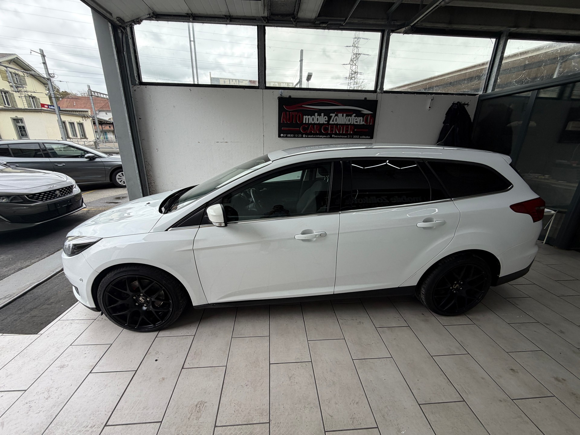 FORD Focus 2.0 TDCi Vignale Automatic-image-2