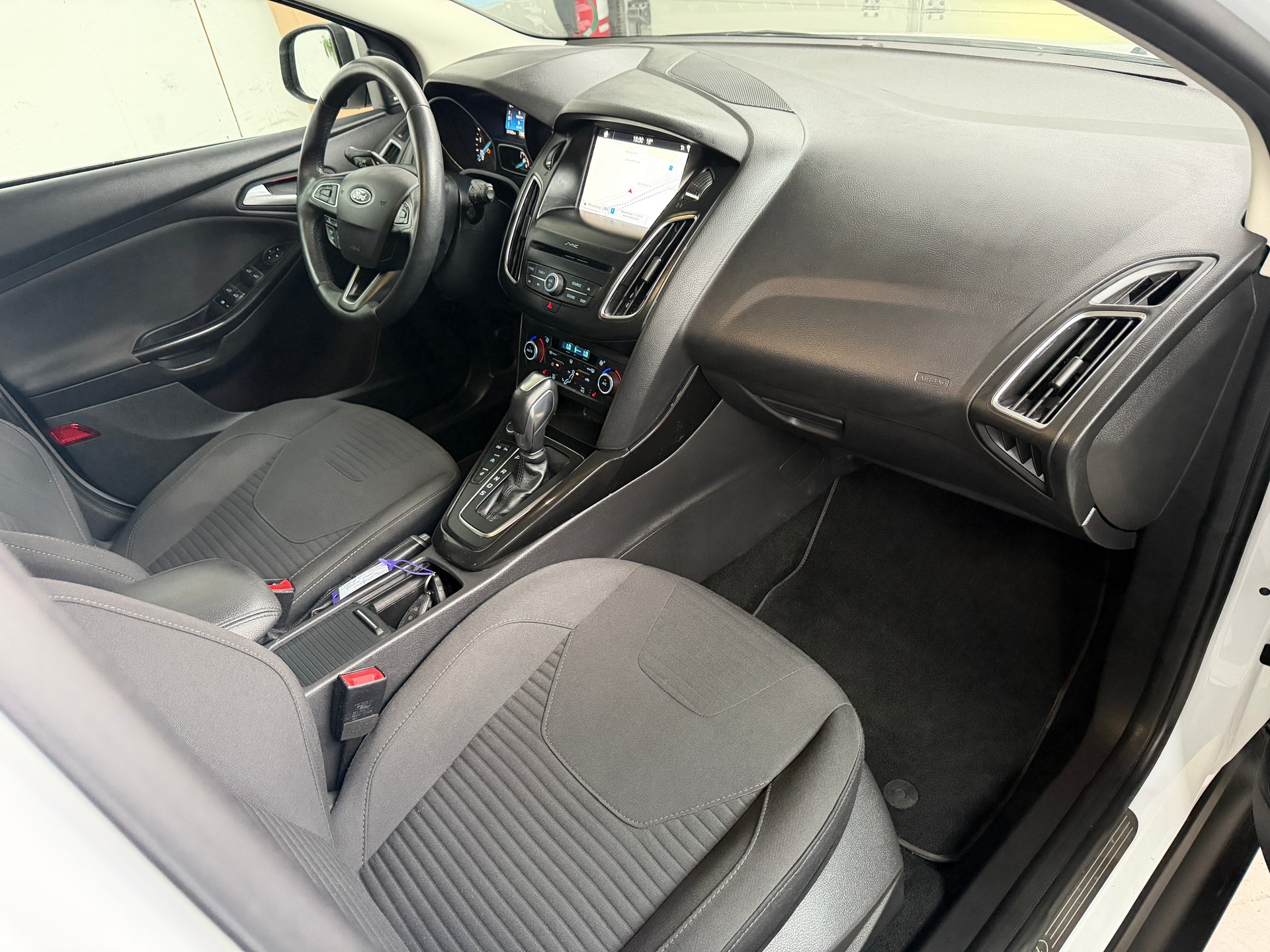 FORD Focus 2.0 TDCi Vignale Automatic-image-11