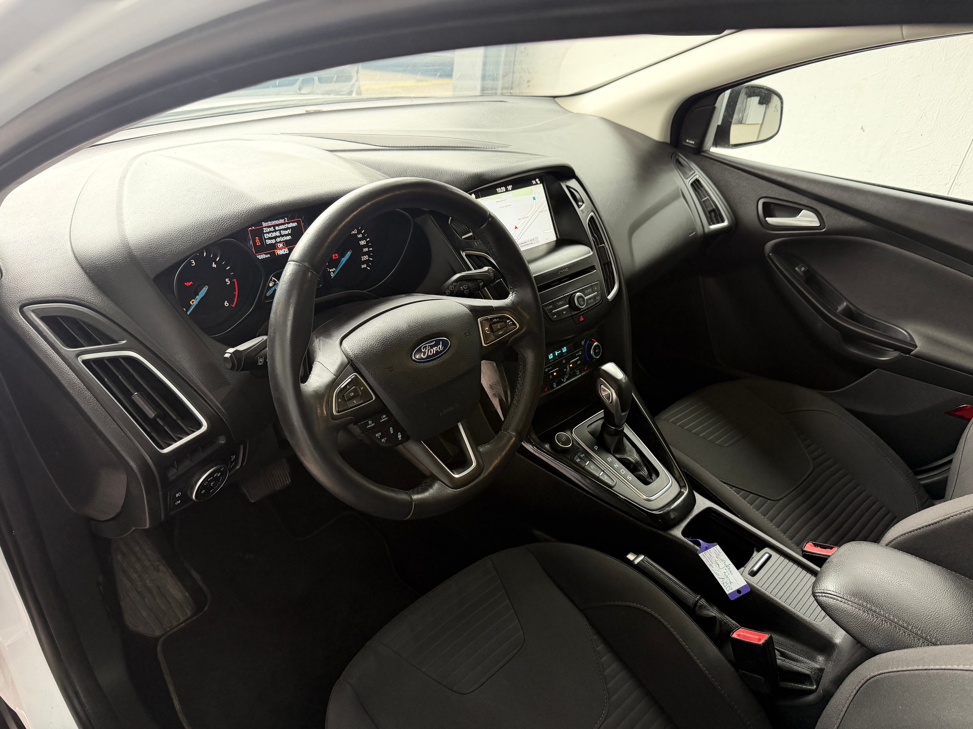 FORD Focus 2.0 TDCi Vignale Automatic-image-5