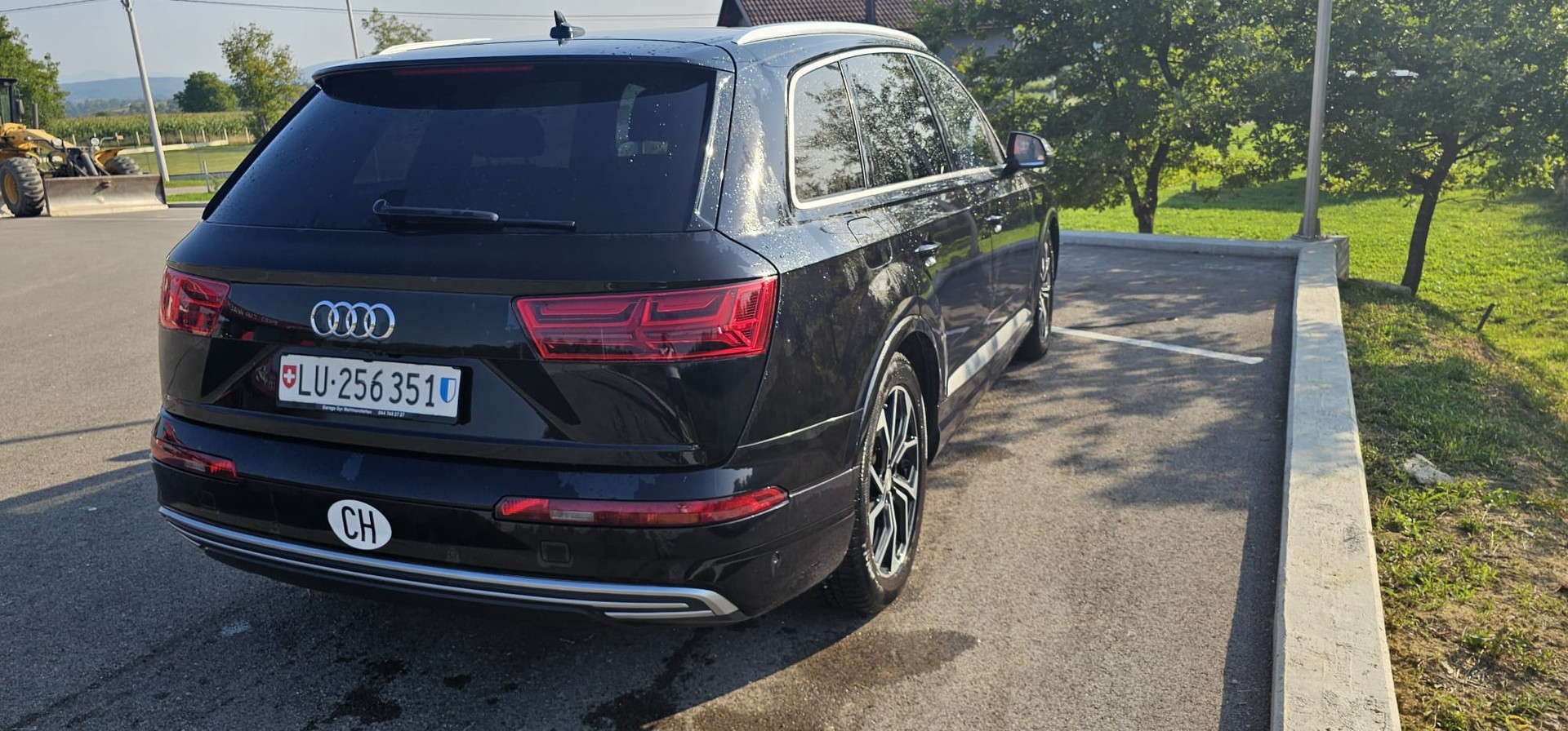 AUDI Q7 e-tron 3.0 TDI quattro tiptronic-image-4