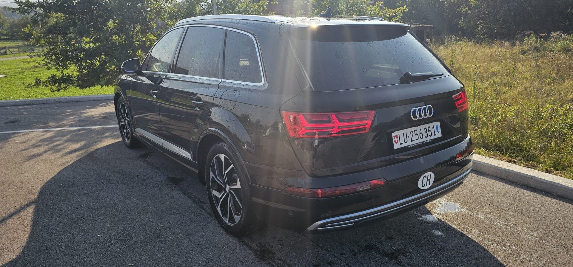 AUDI Q7 e-tron 3.0 TDI quattro tiptronic-image-3