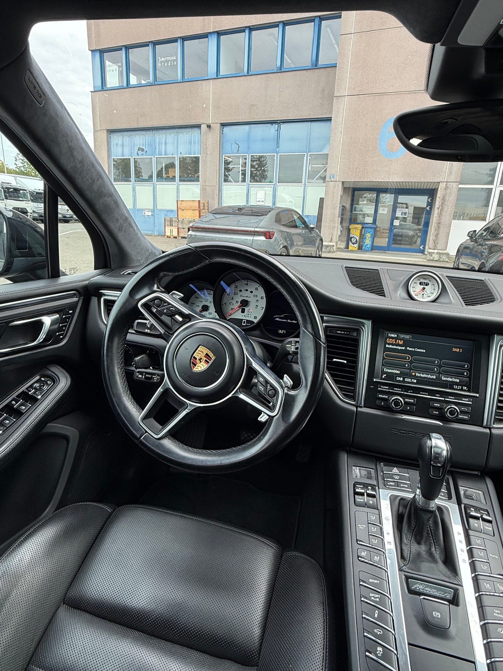 PORSCHE 3.6 V6 Turbo-image-4