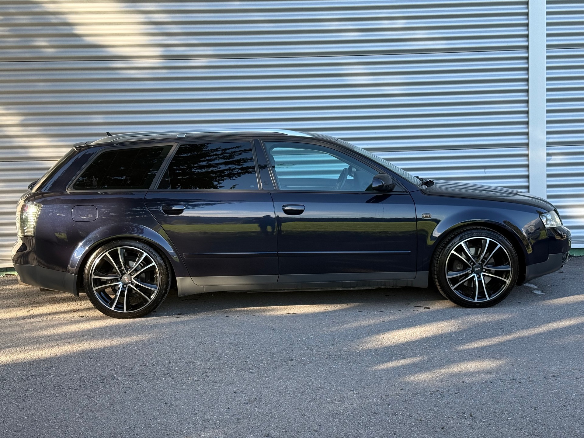 AUDI A4 Avant 3.0 V6 quattro-image-4