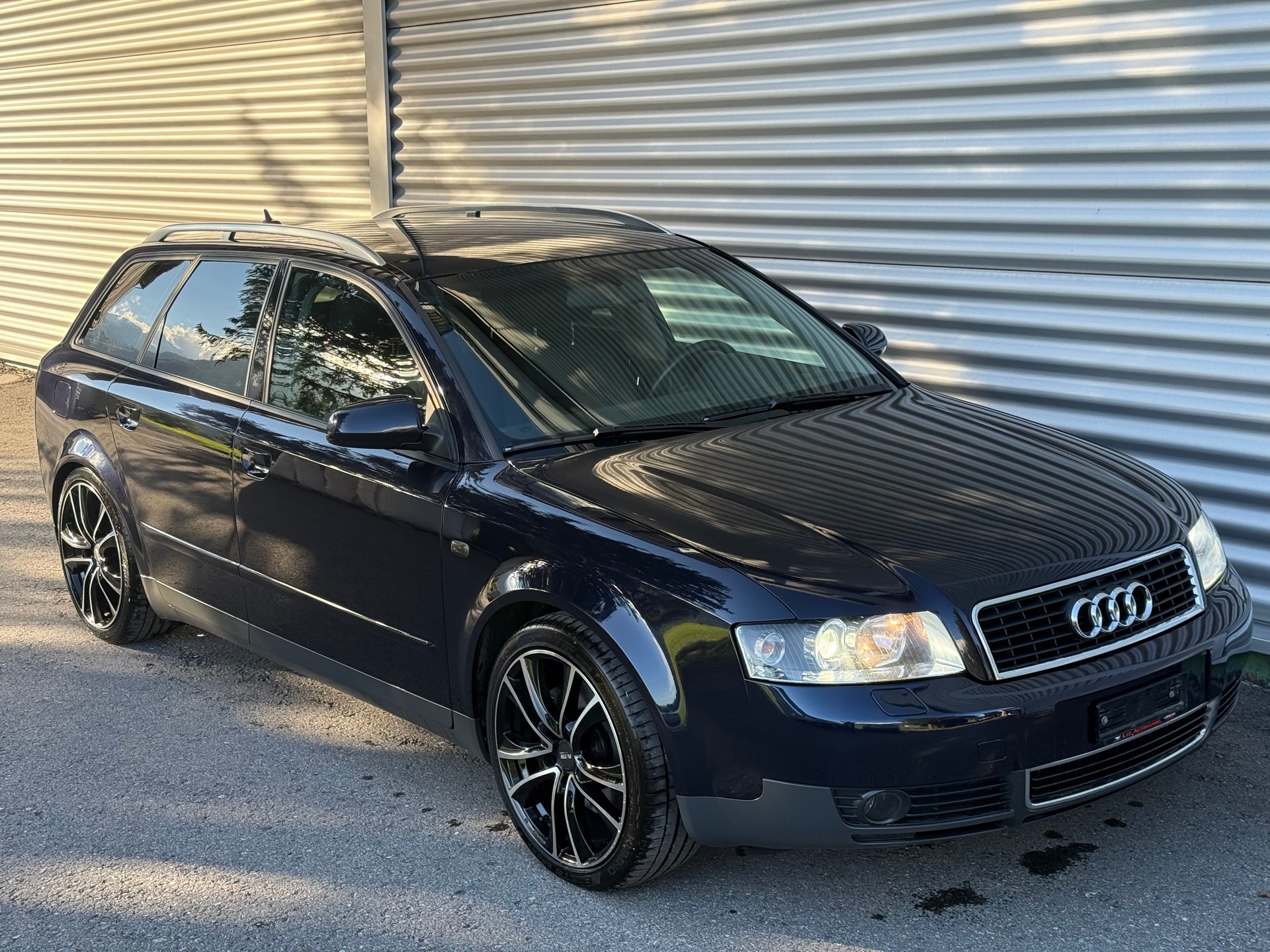 AUDI A4 Avant 3.0 V6 quattro-image-3