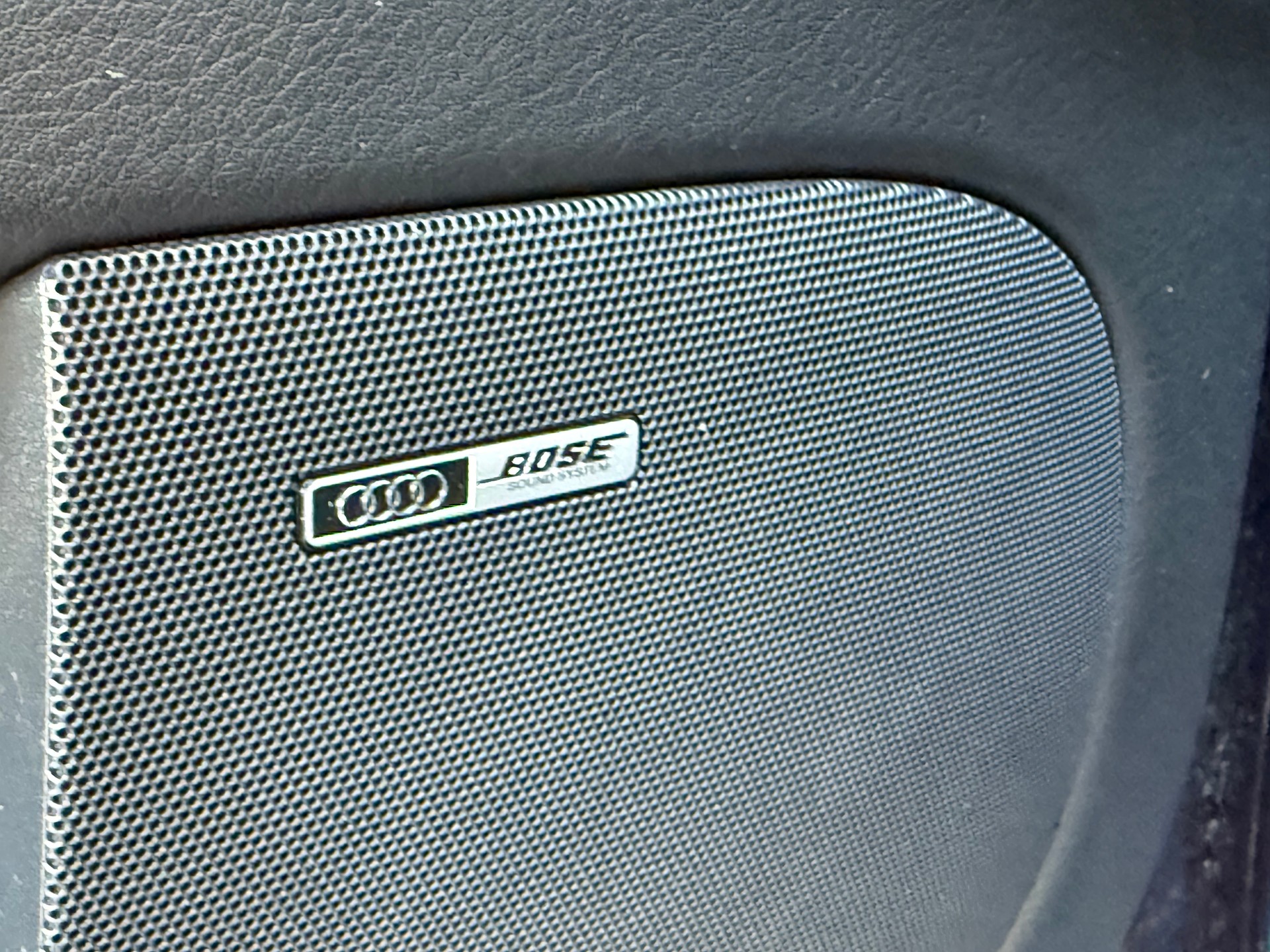 AUDI A4 Avant 3.0 V6 quattro-image-10