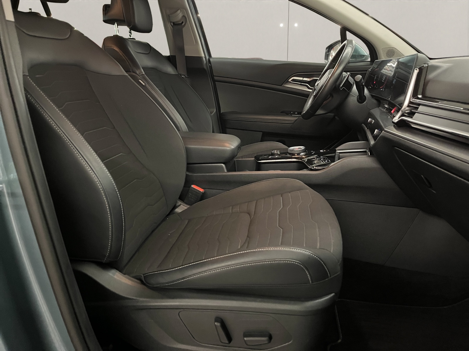 KIA Sportage 1.6 T-GDi Hybrid Power Edition-image-13