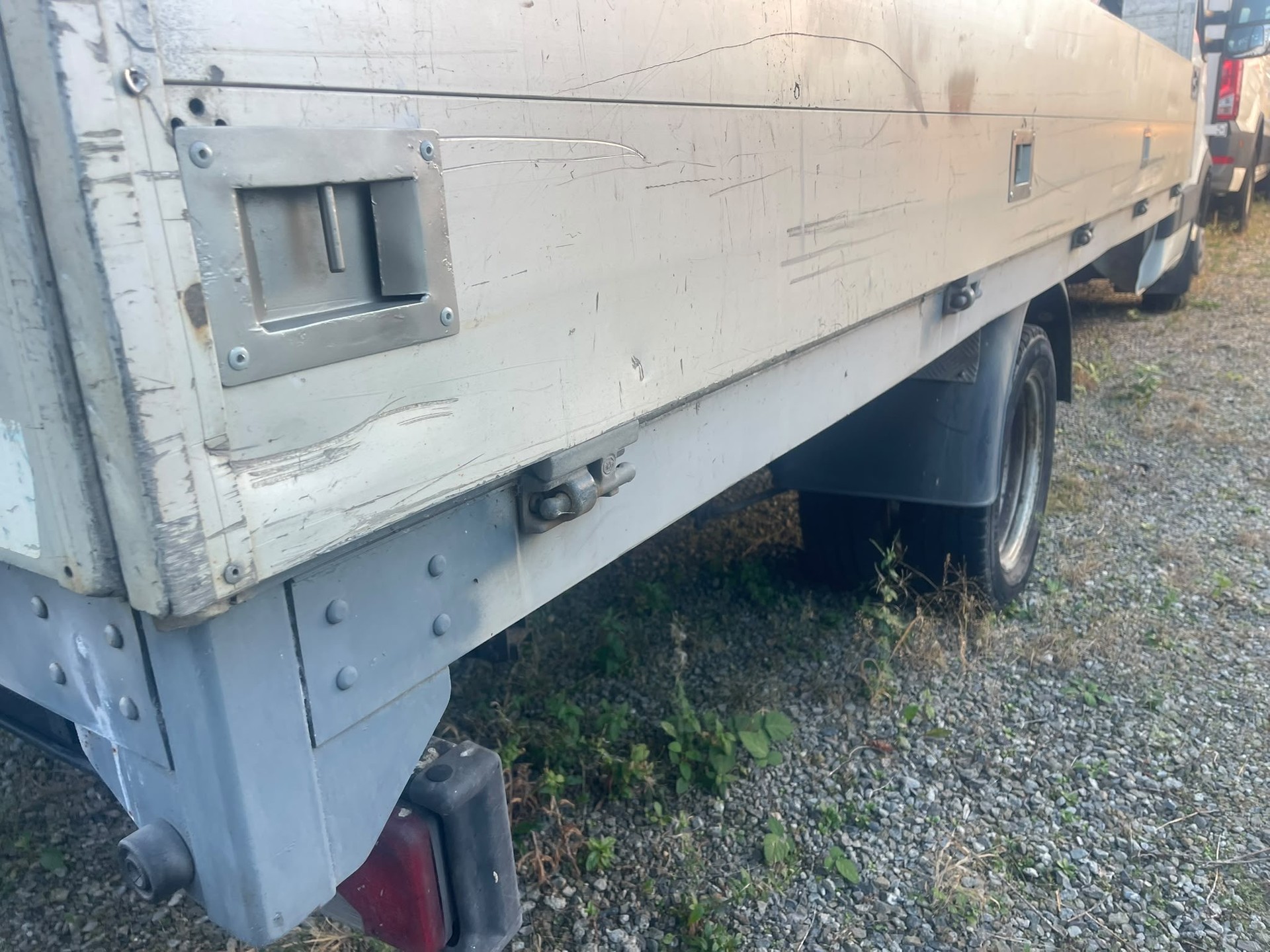 IVECO 35 C 18-image-2