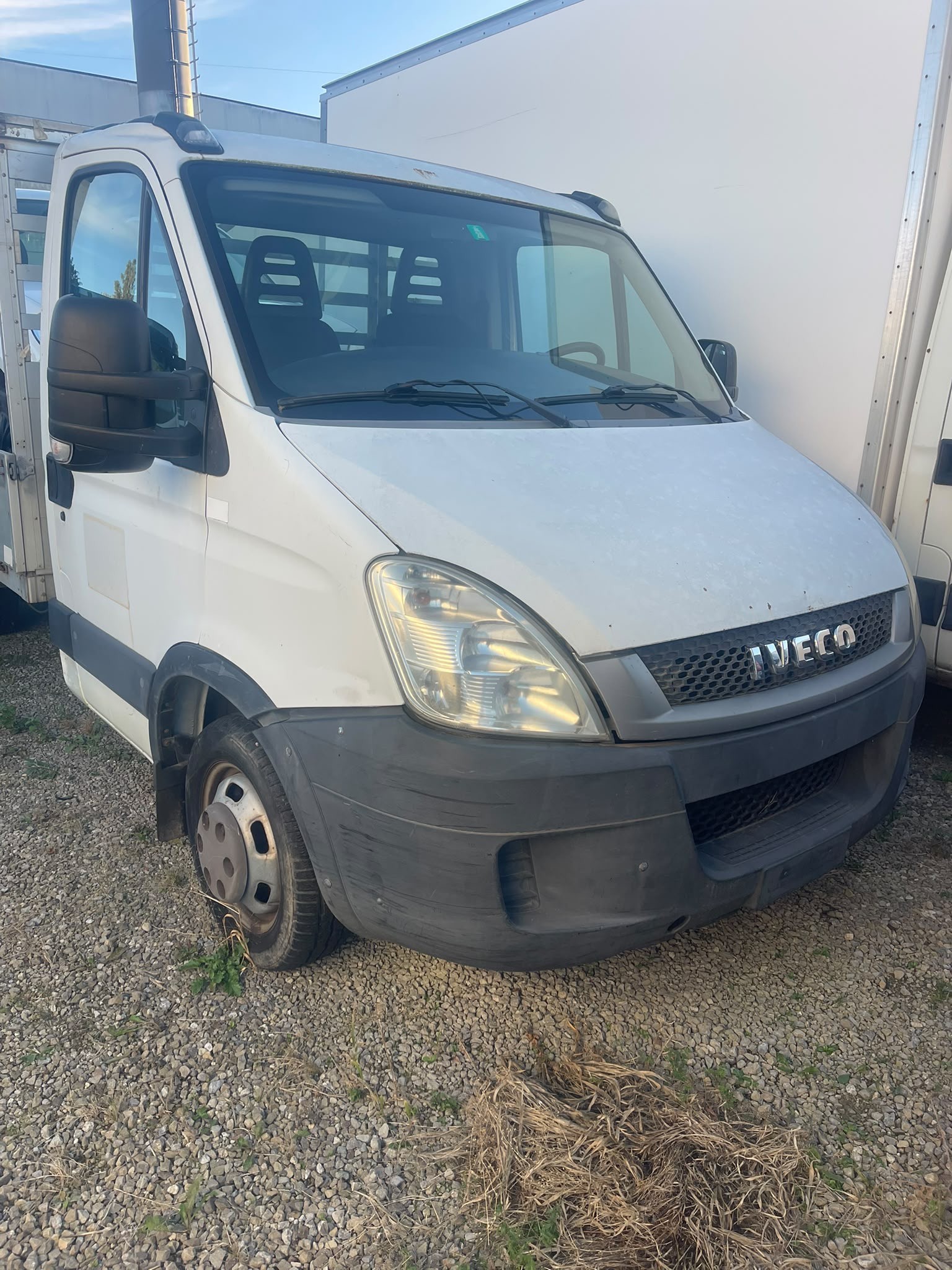 IVECO 35 C 18-image-1