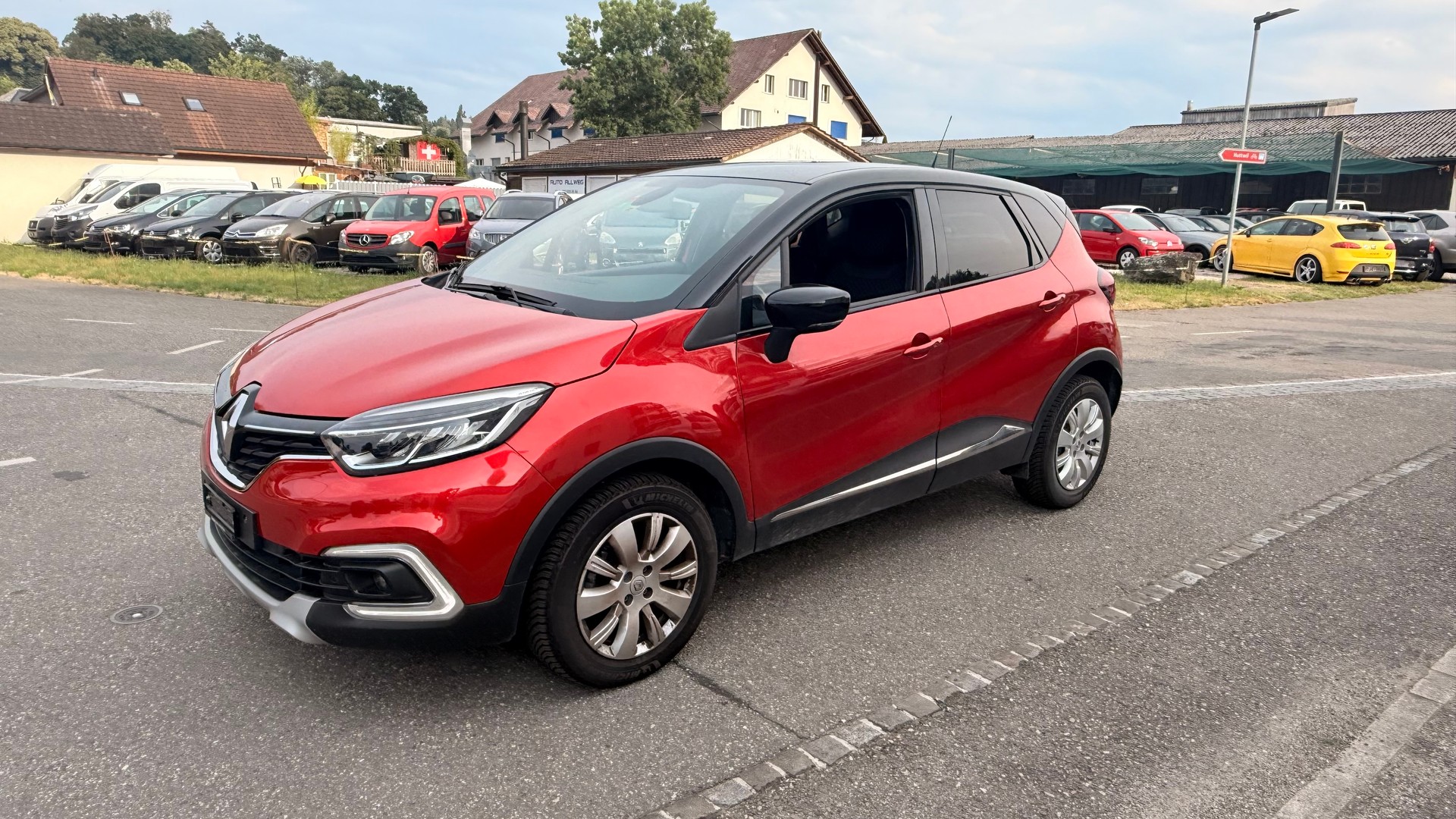 RENAULT Captur 1.3 T 16V Red Edition EDC-image-7