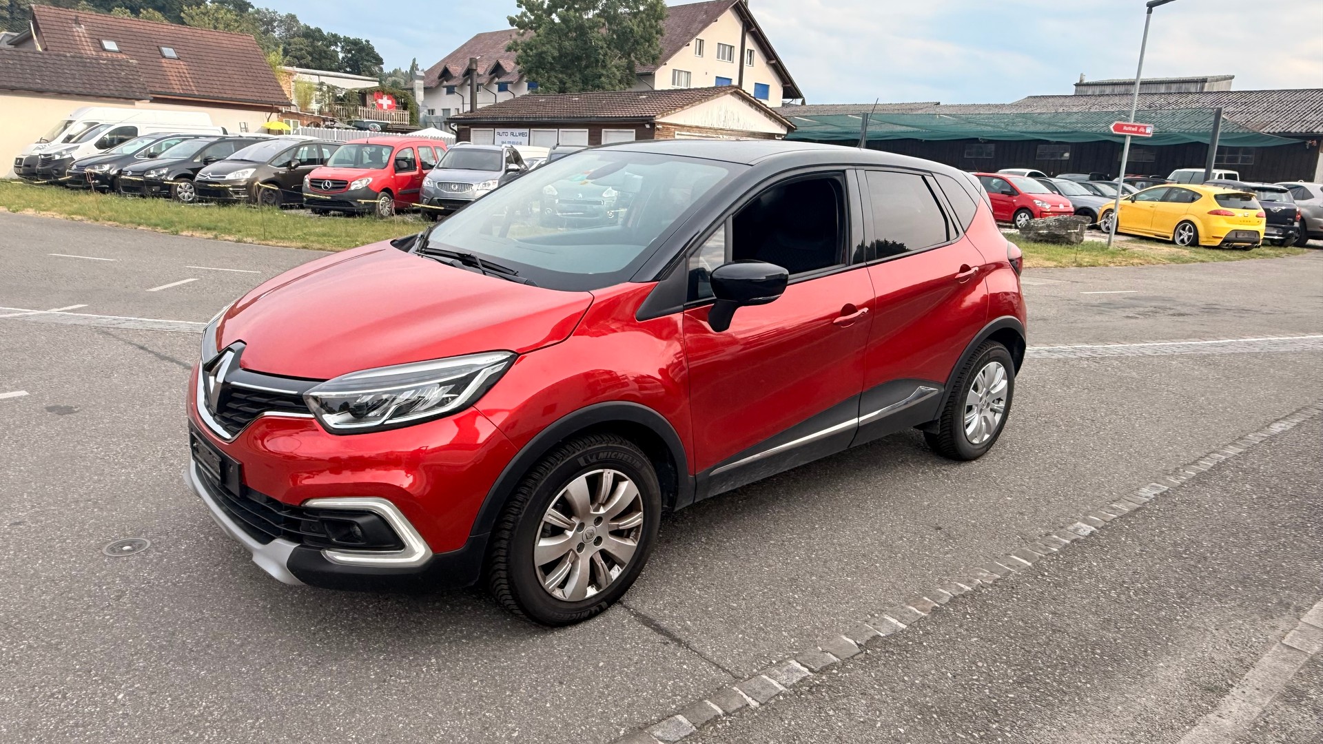 RENAULT Captur 1.3 T 16V Red Edition EDC-image-8
