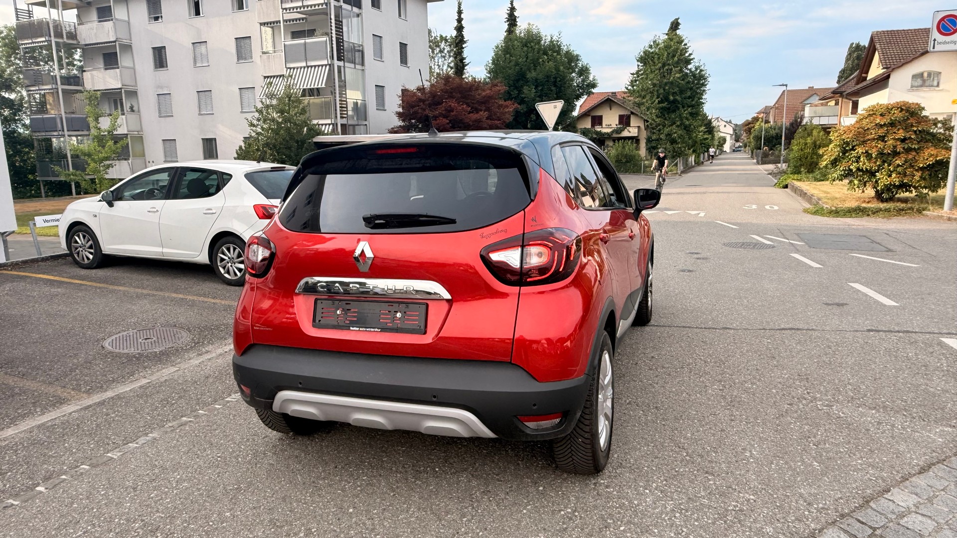RENAULT Captur 1.3 T 16V Red Edition EDC-image-3