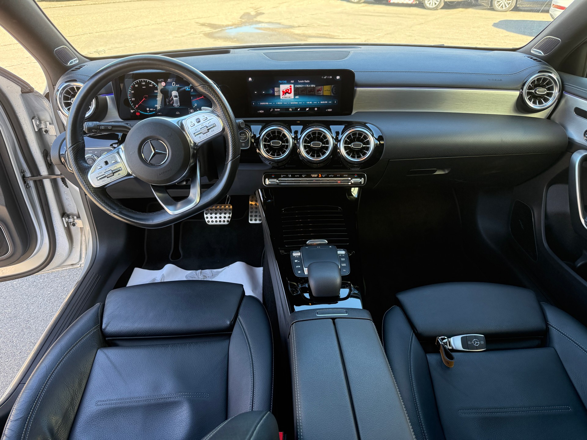 MERCEDES-BENZ A 250 4Matic AMG Line 4Matic 7G-DCT-image-10