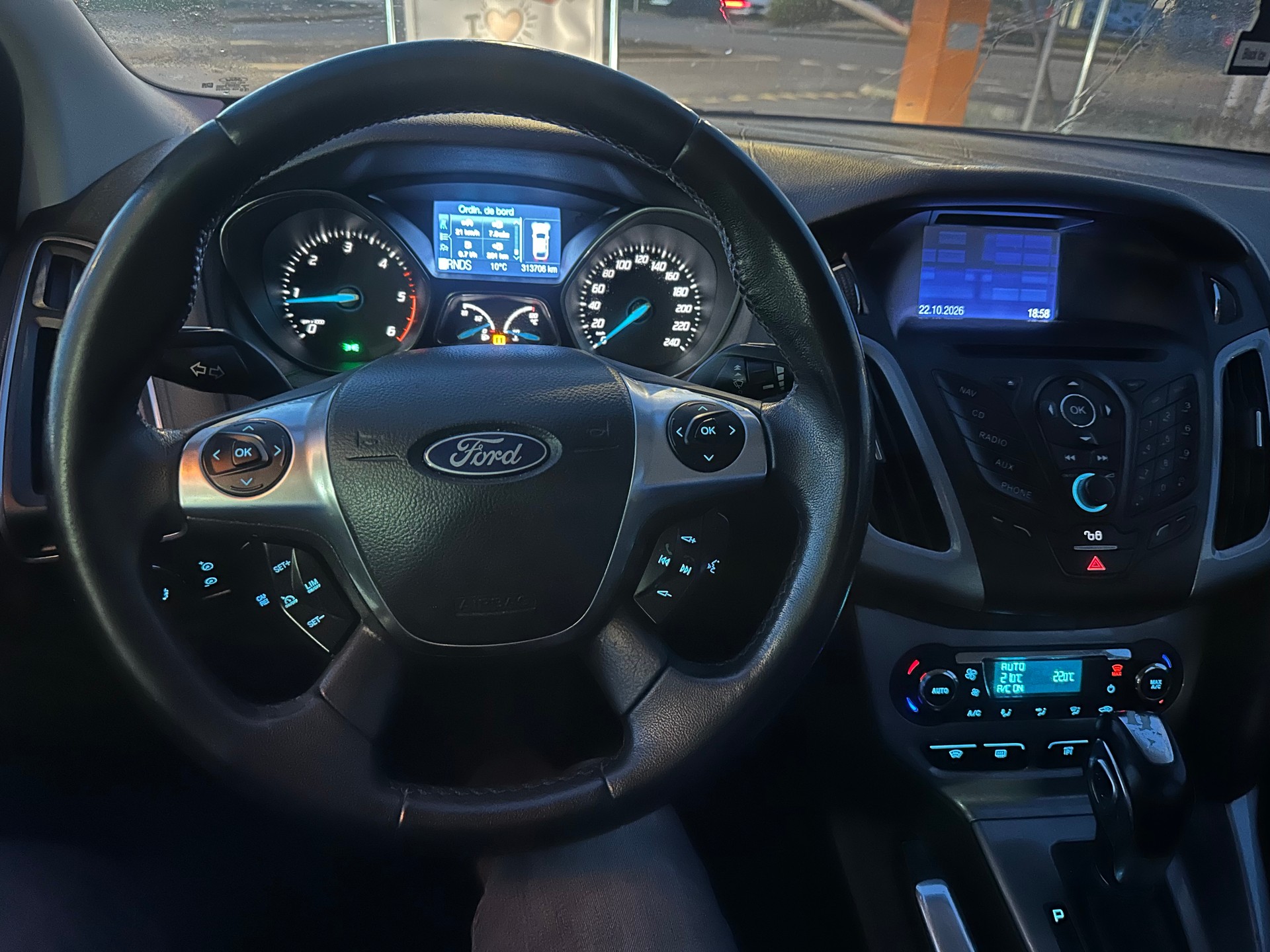 FORD Focus 2.0 TDCi Titanium PowerShift-image-11