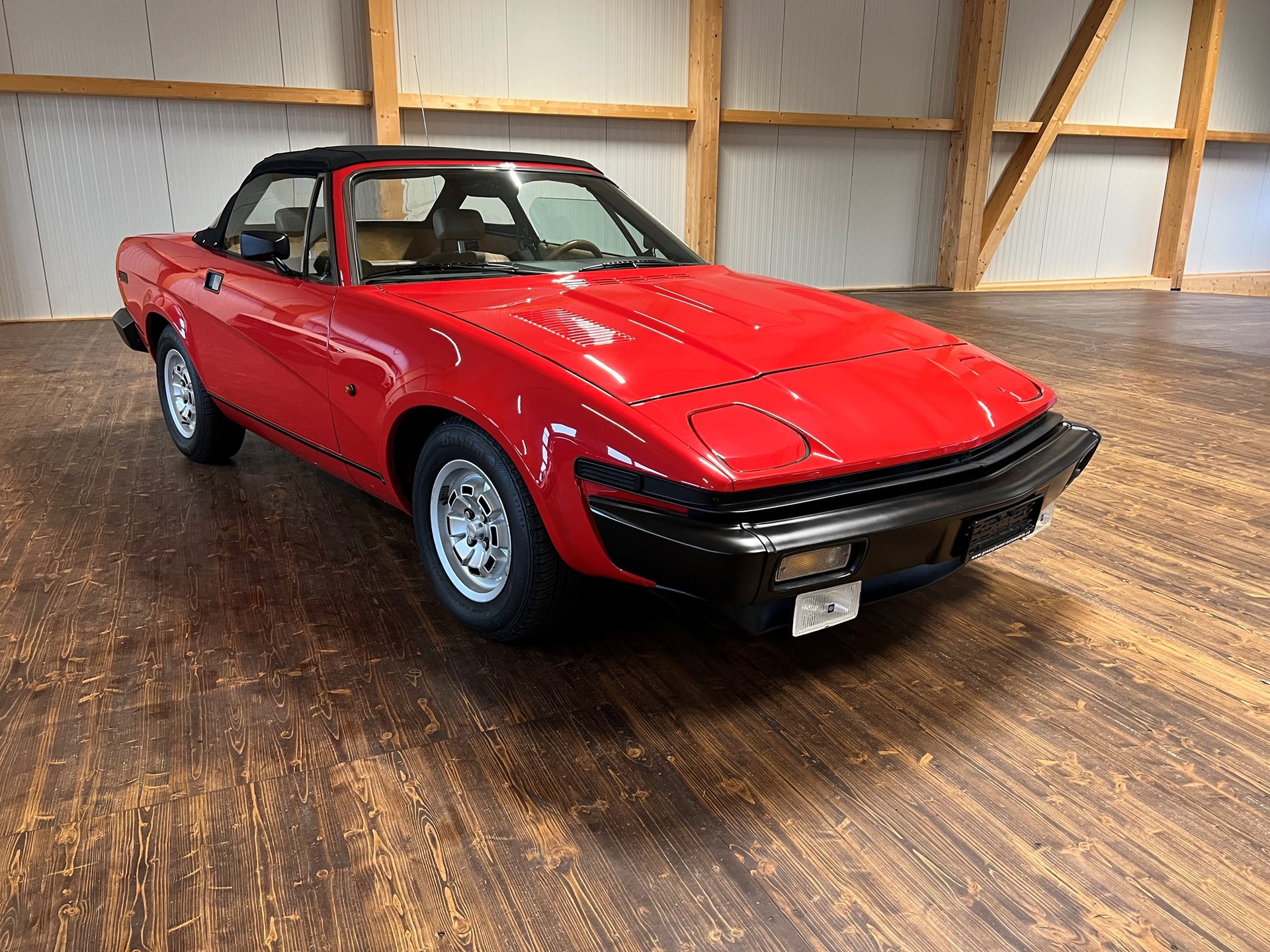 TRIUMPH TR7 Cabriolet-showroom-element-2