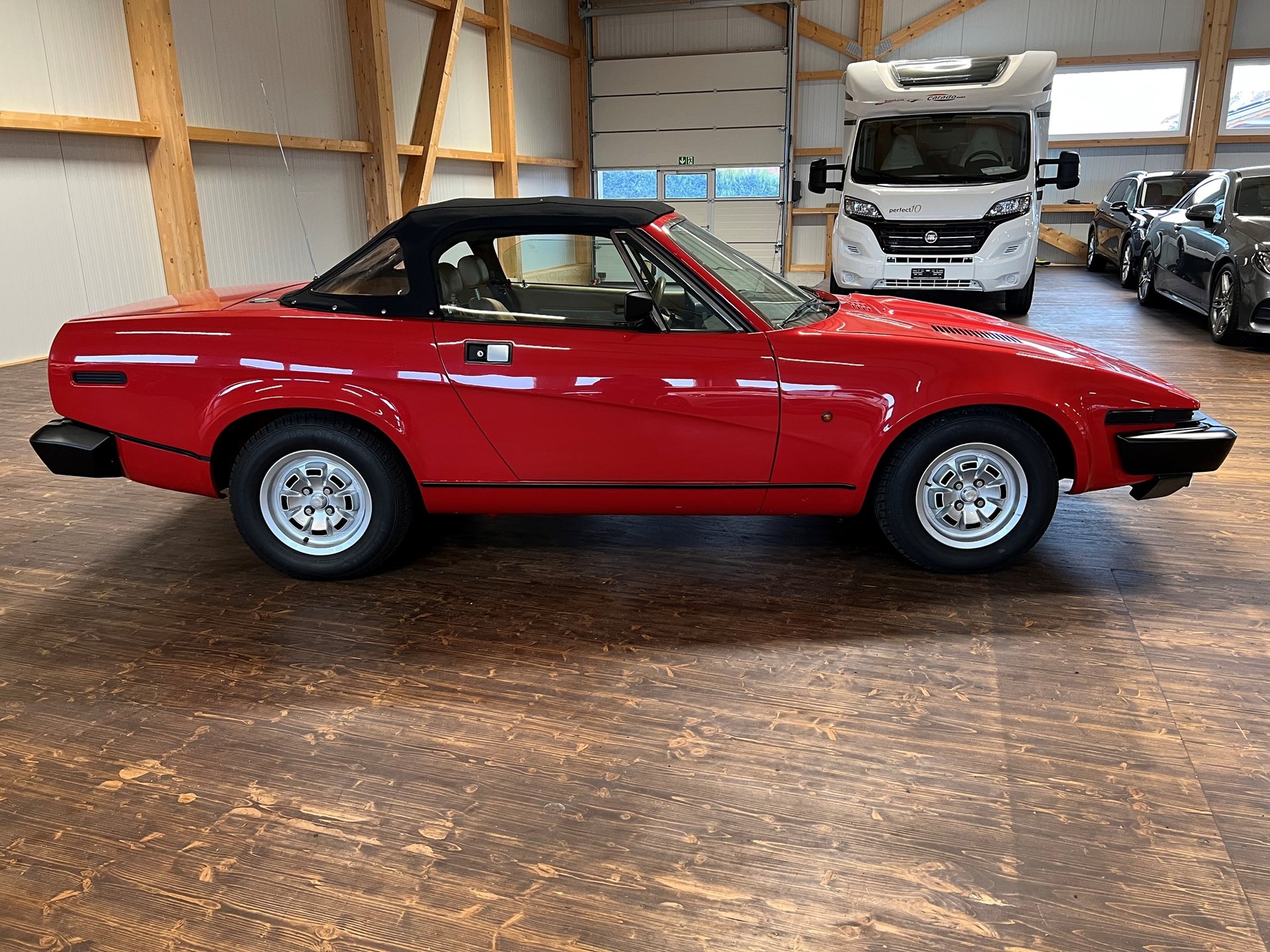 TRIUMPH TR7 Cabriolet-showroom-element-3