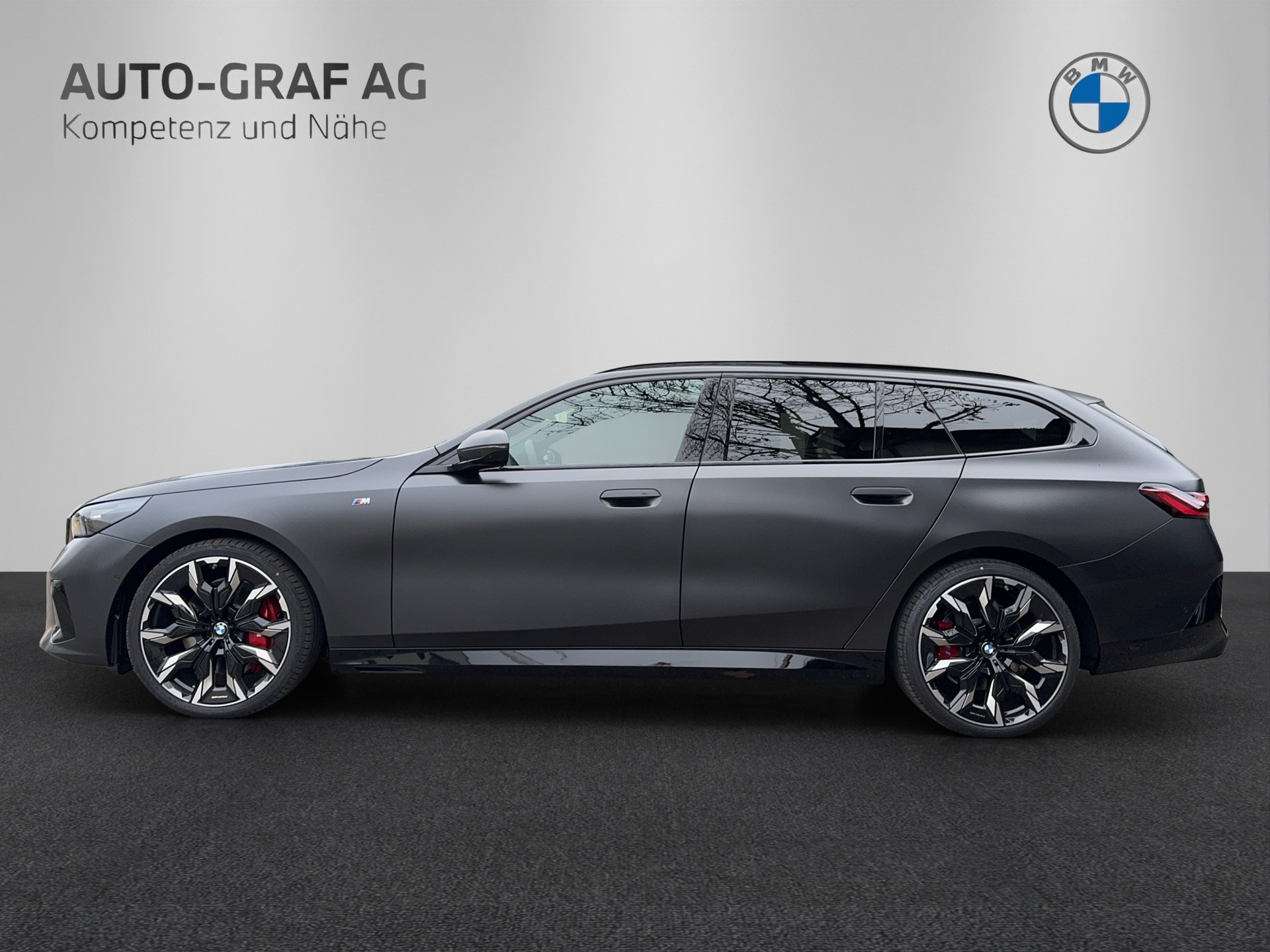 BMW 540d xDrive 48V Touring M Sport Pro Steptronic-image-2