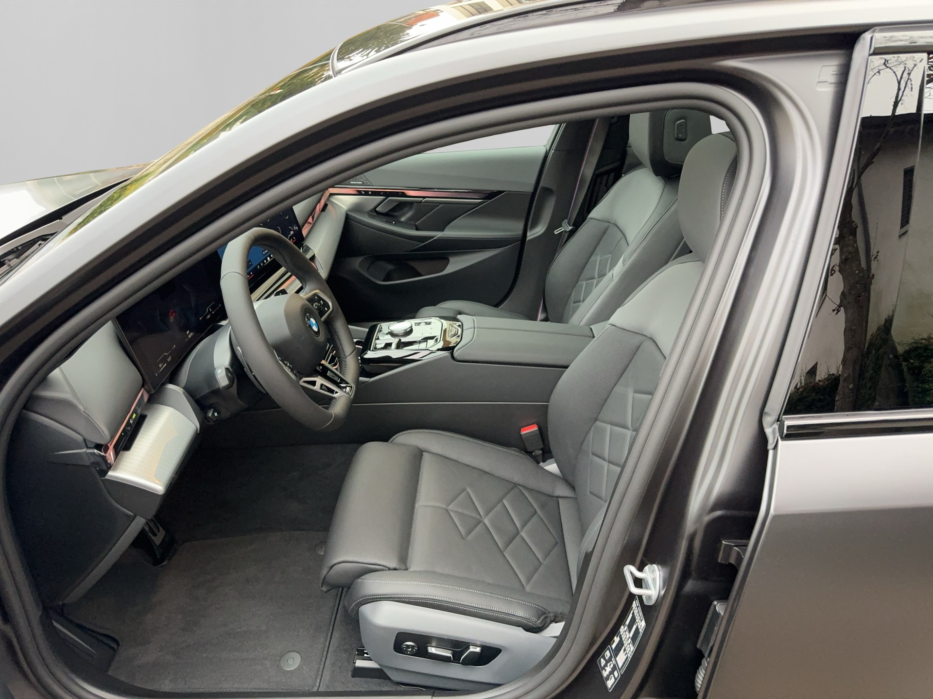 BMW 540d xDrive 48V Touring M Sport Pro Steptronic-image-10