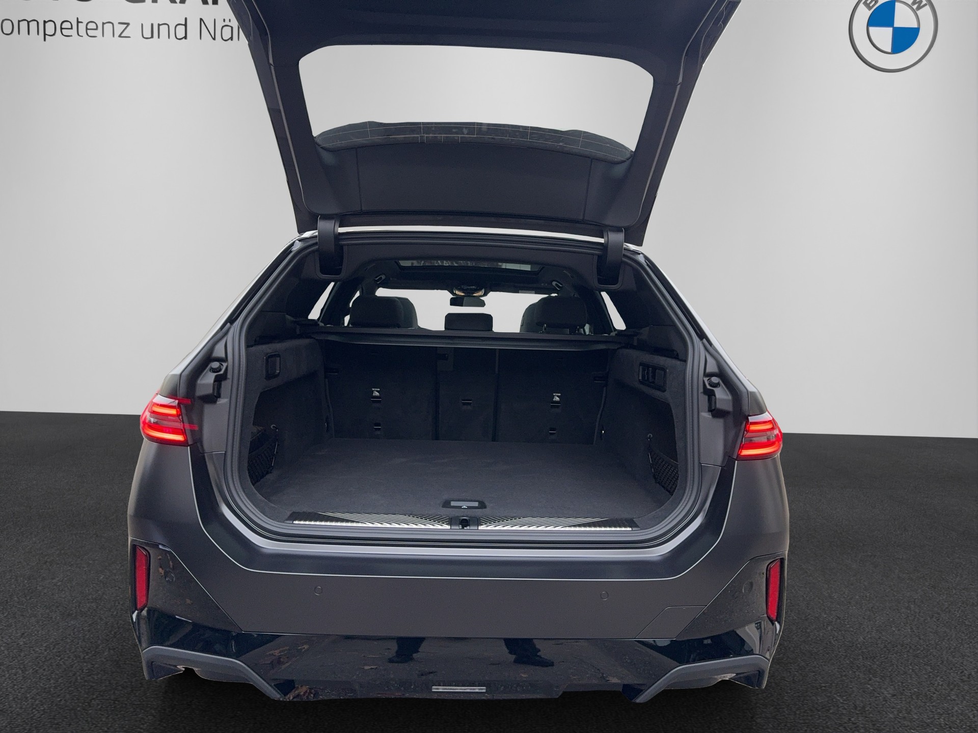 BMW 540d xDrive 48V Touring M Sport Pro Steptronic-image-20