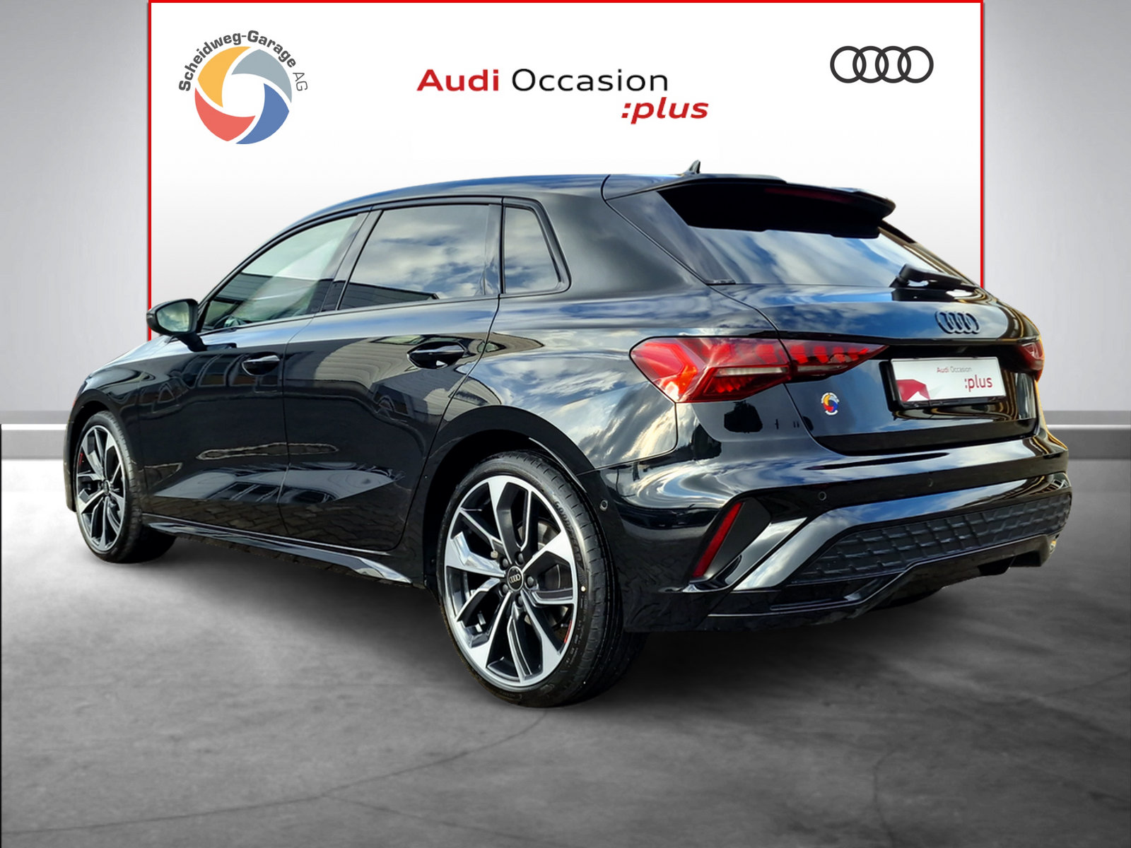AUDI A3 Sportback 35 TFSI Attraction S-tronic-image-12