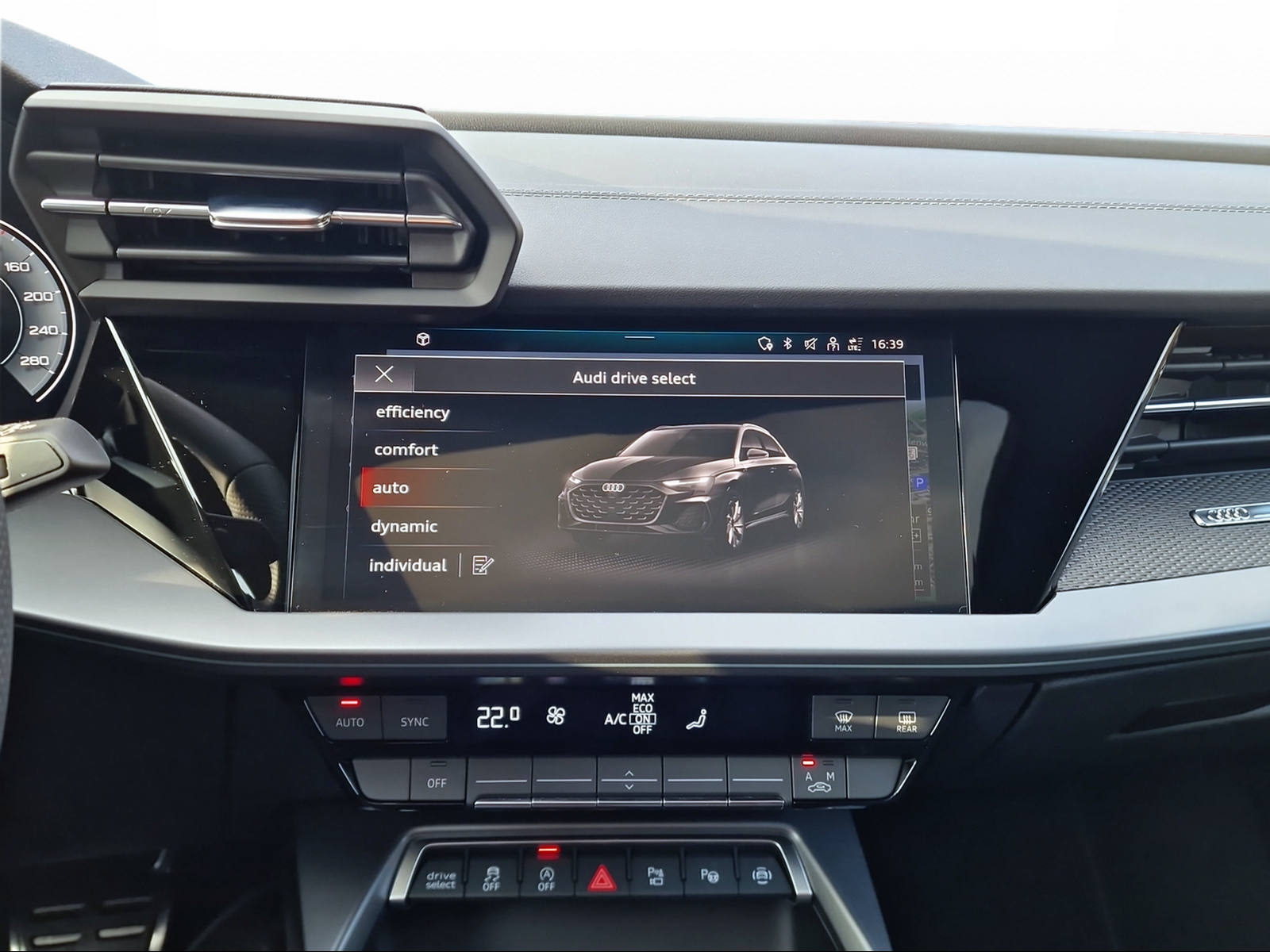 AUDI A3 Sportback 35 TFSI Attraction S-tronic-image-8