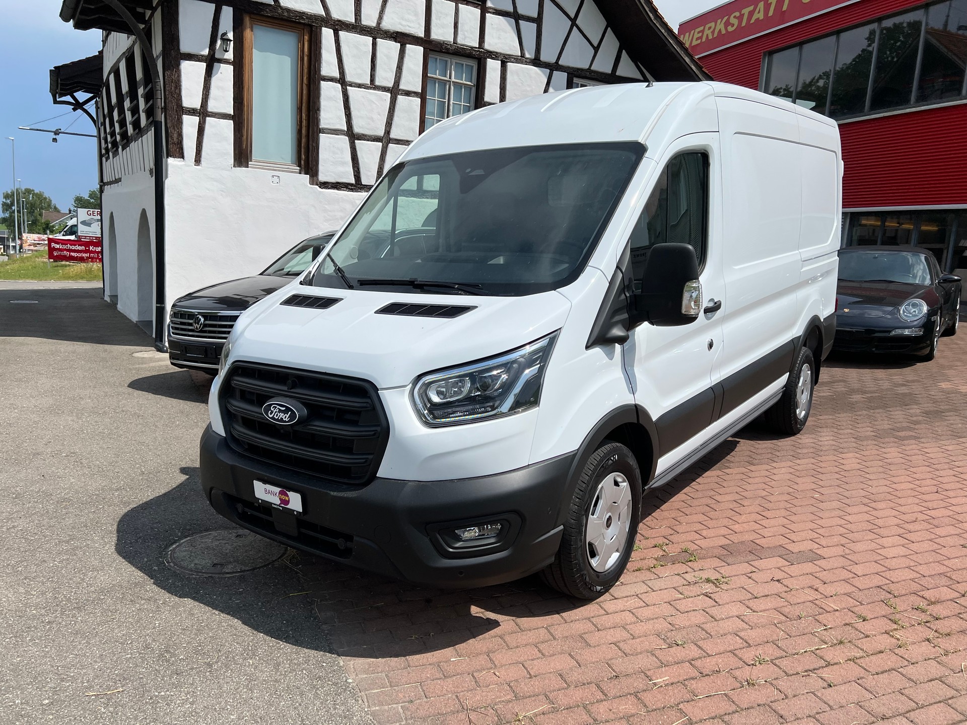 FORD Transit Van 350 L2 H2 Trend 2.0 TDCi 130 4WD-image-3