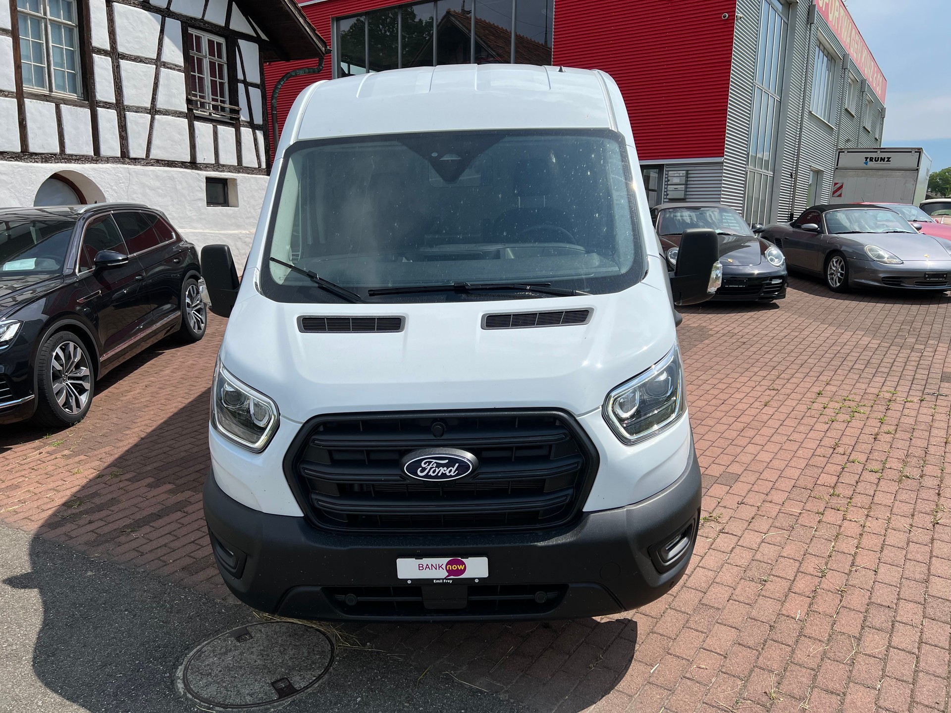 FORD Transit Van 350 L2 H2 Trend 2.0 TDCi 130 4WD-image-2