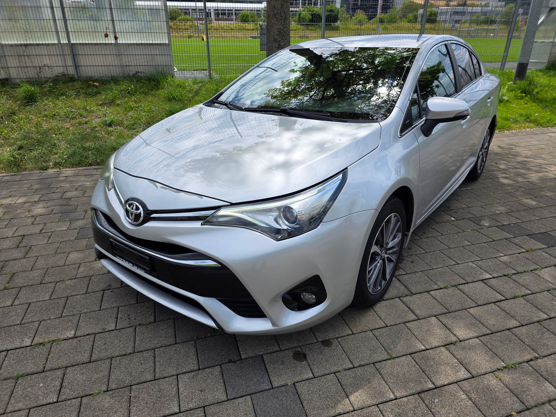 TOYOTA Avensis 2.0 D-4D Swiss Trend