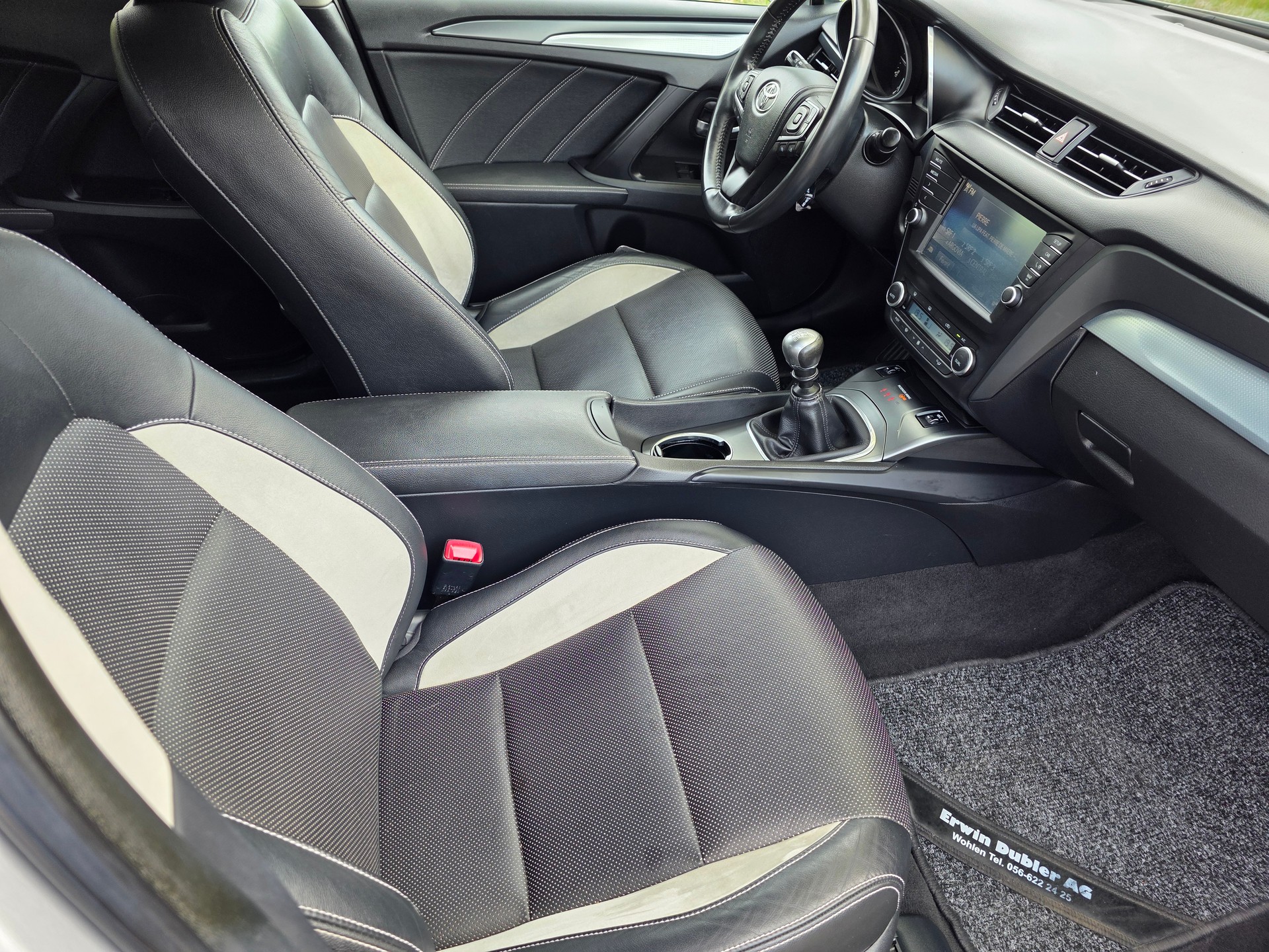 TOYOTA Avensis 2.0 D-4D Swiss Trend-image-16
