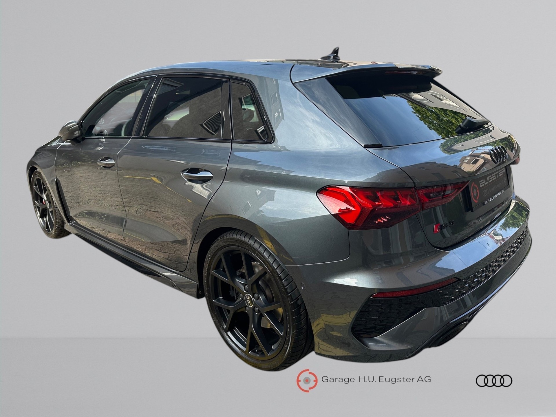 AUDI RS3 Sportback 2.5 TSI quattro S-tronic-showroom-element-2