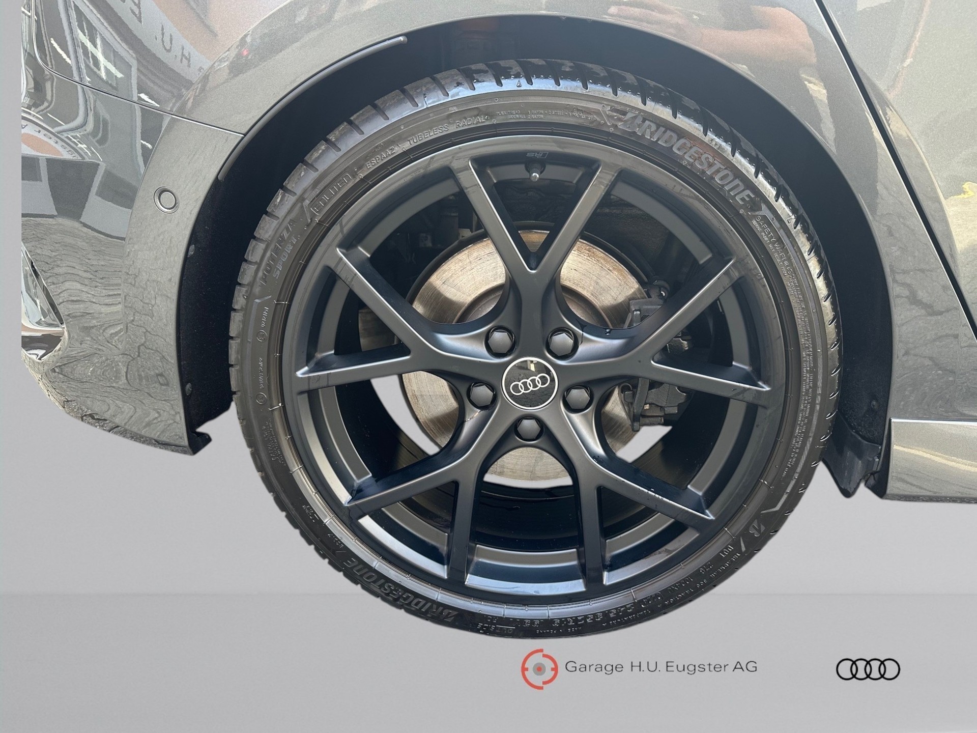AUDI RS3 Sportback 2.5 TSI quattro S-tronic-image-5