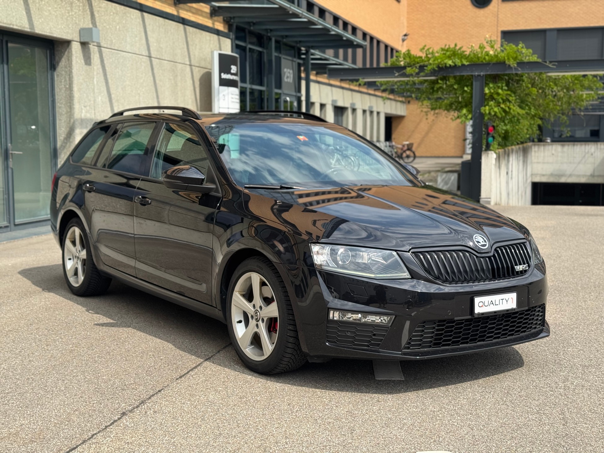 SKODA Octavia Combi 2.0 TDI RS 4x4 DSG-image-5