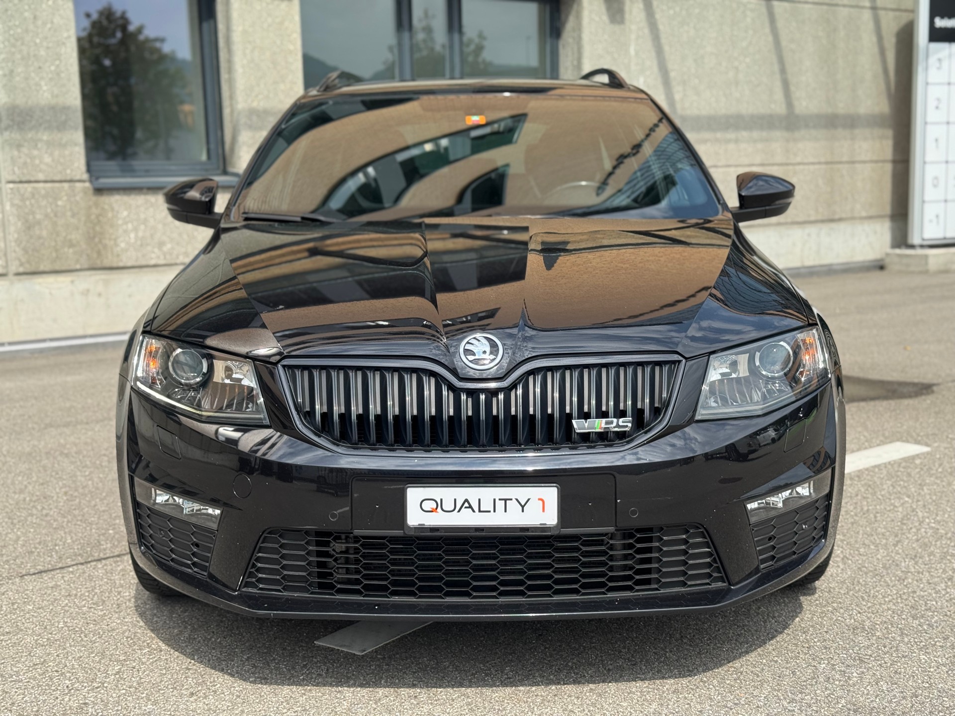 SKODA Octavia Combi 2.0 TDI RS 4x4 DSG-image-4