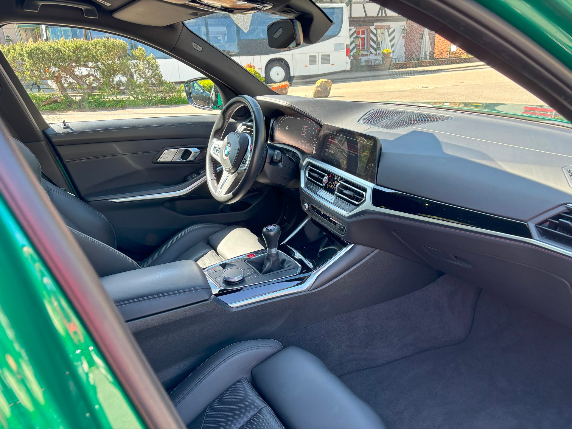 BMW M3-image-3