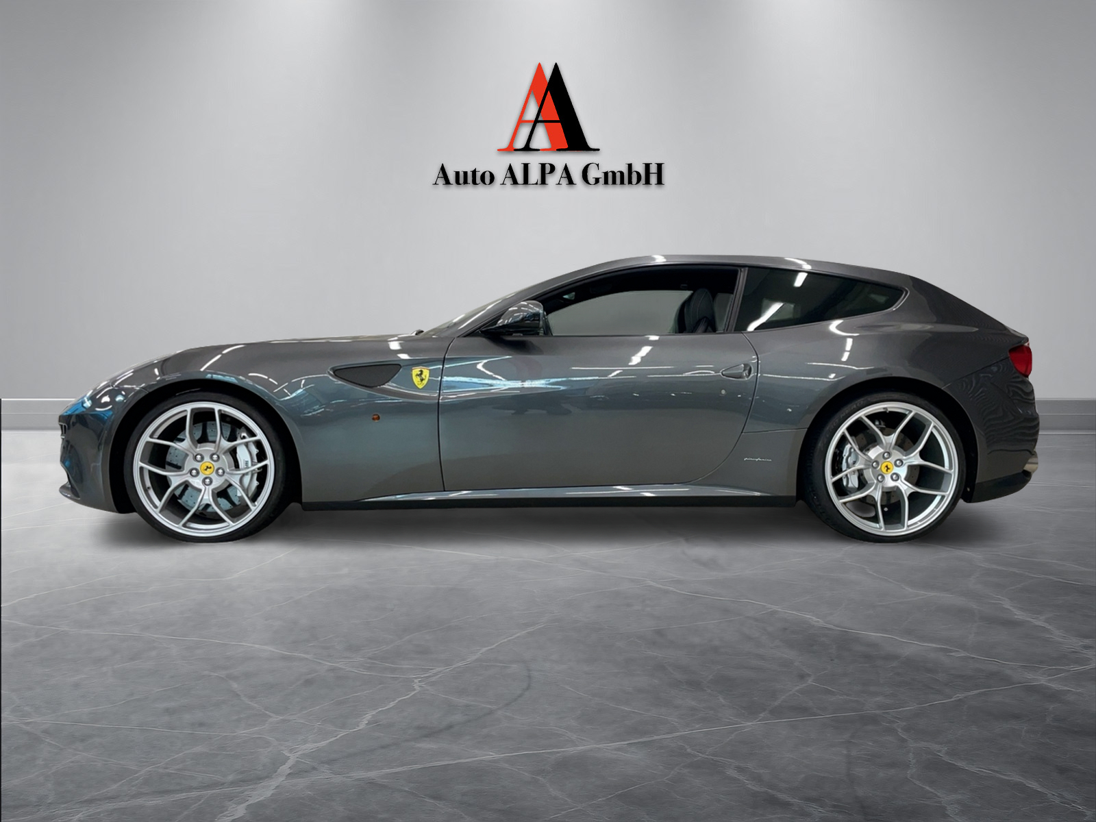FERRARI FF-showroom-element-1