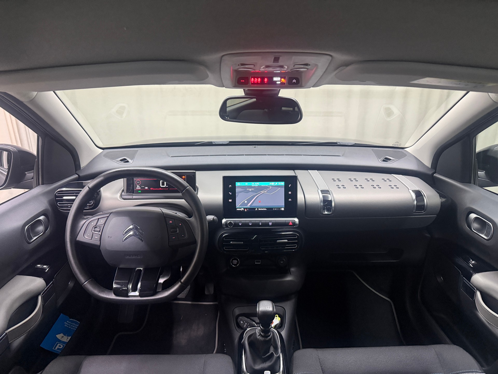CITROEN C4 Cactus 1.2 Pure Tech Shine-image-8