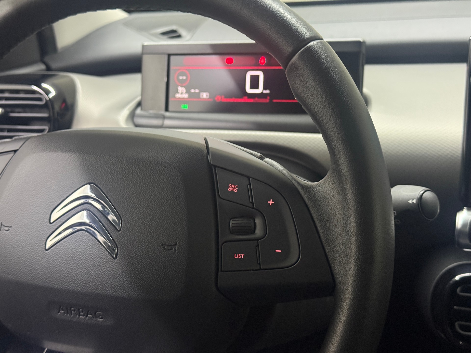 CITROEN C4 Cactus 1.2 Pure Tech Shine-image-13