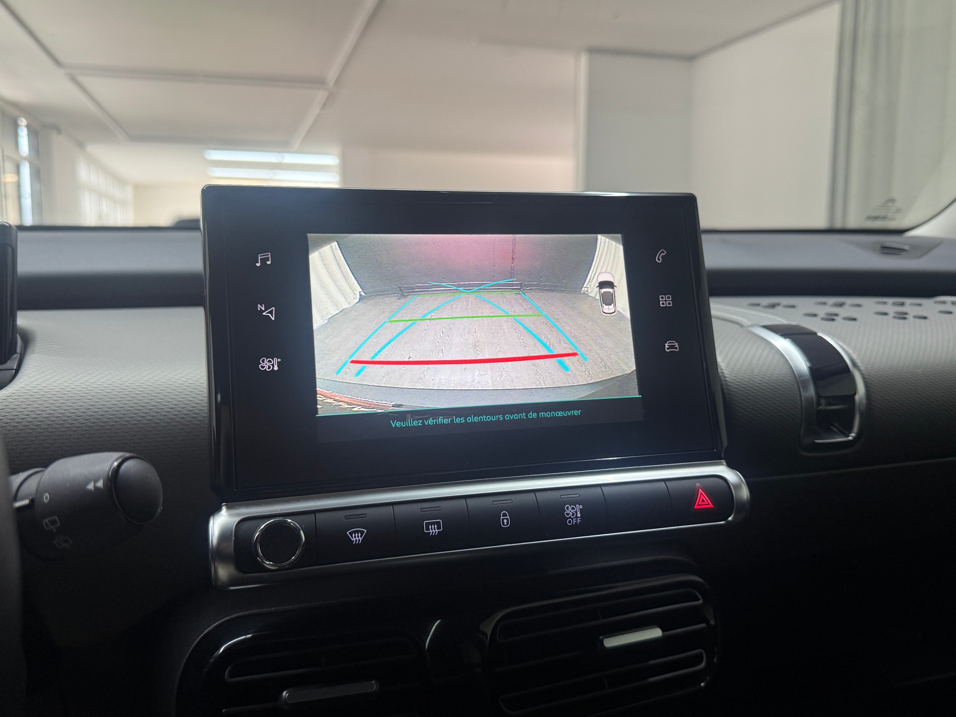 CITROEN C4 Cactus 1.2 Pure Tech Shine-image-14