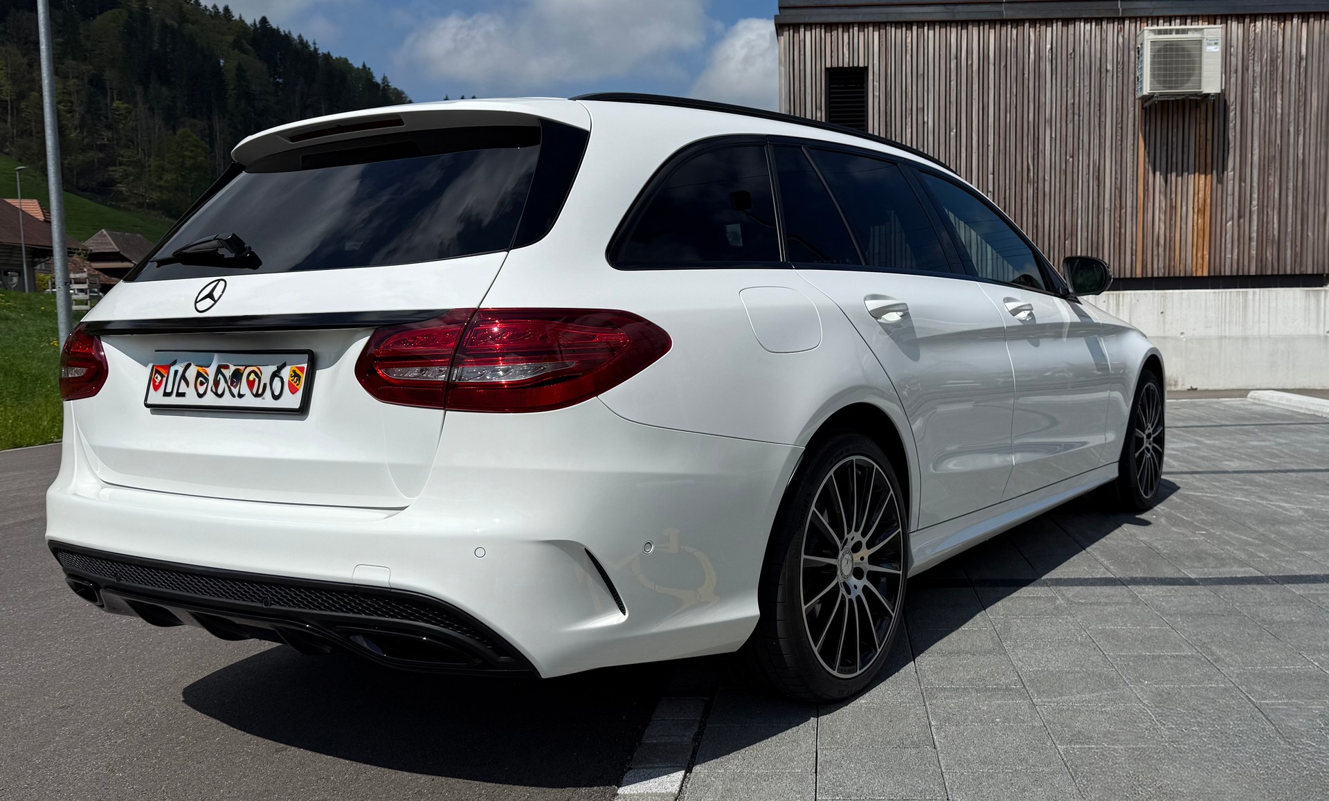 MERCEDES-BENZ C 250 BlueTEC AMG Line 4Matic 7G-Tronic-image-1