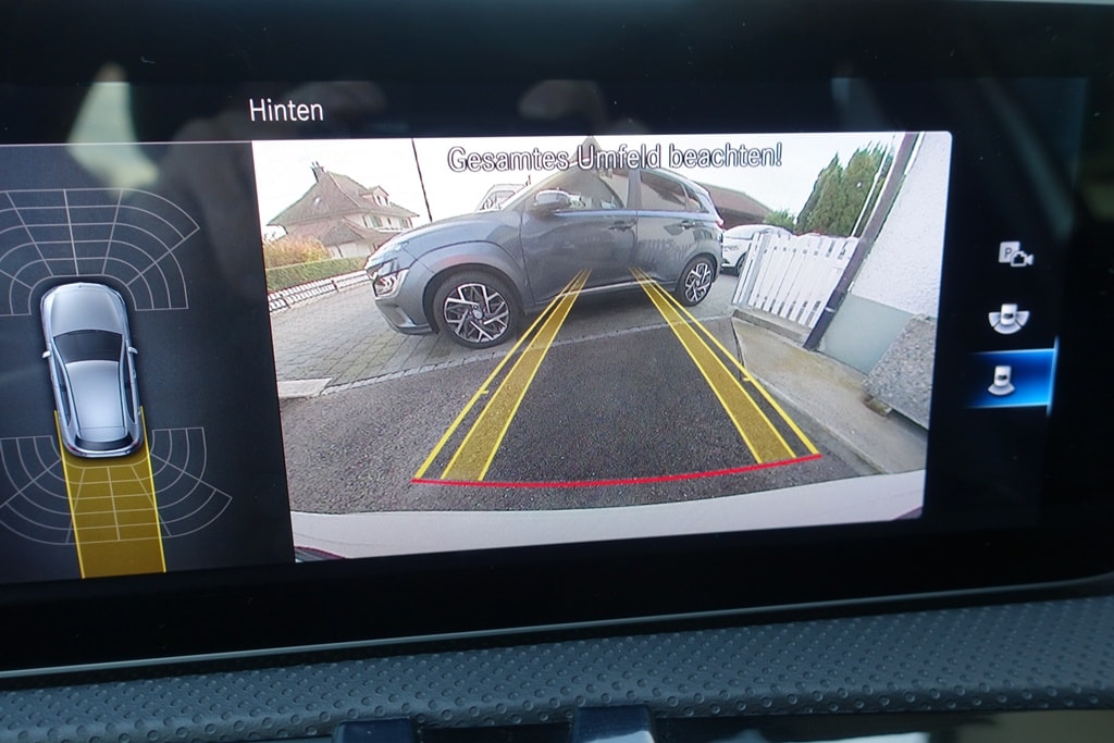 MERCEDES-BENZ A 180 Progressive 7G-DCT-image-9
