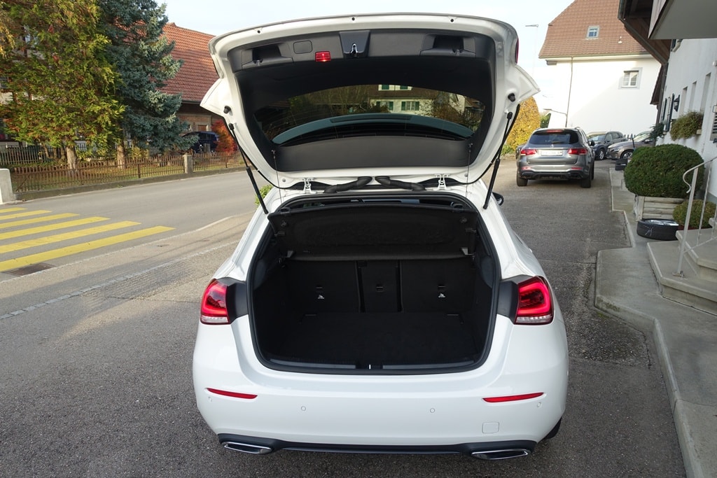 MERCEDES-BENZ A 180 Progressive 7G-DCT-image-12