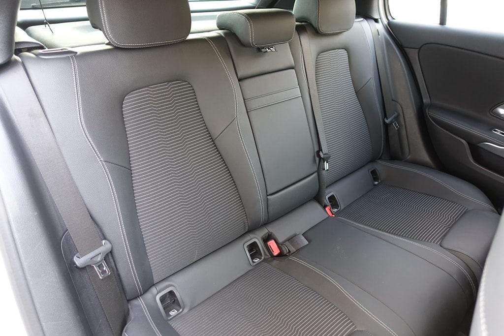 MERCEDES-BENZ A 180 Progressive 7G-DCT-image-13