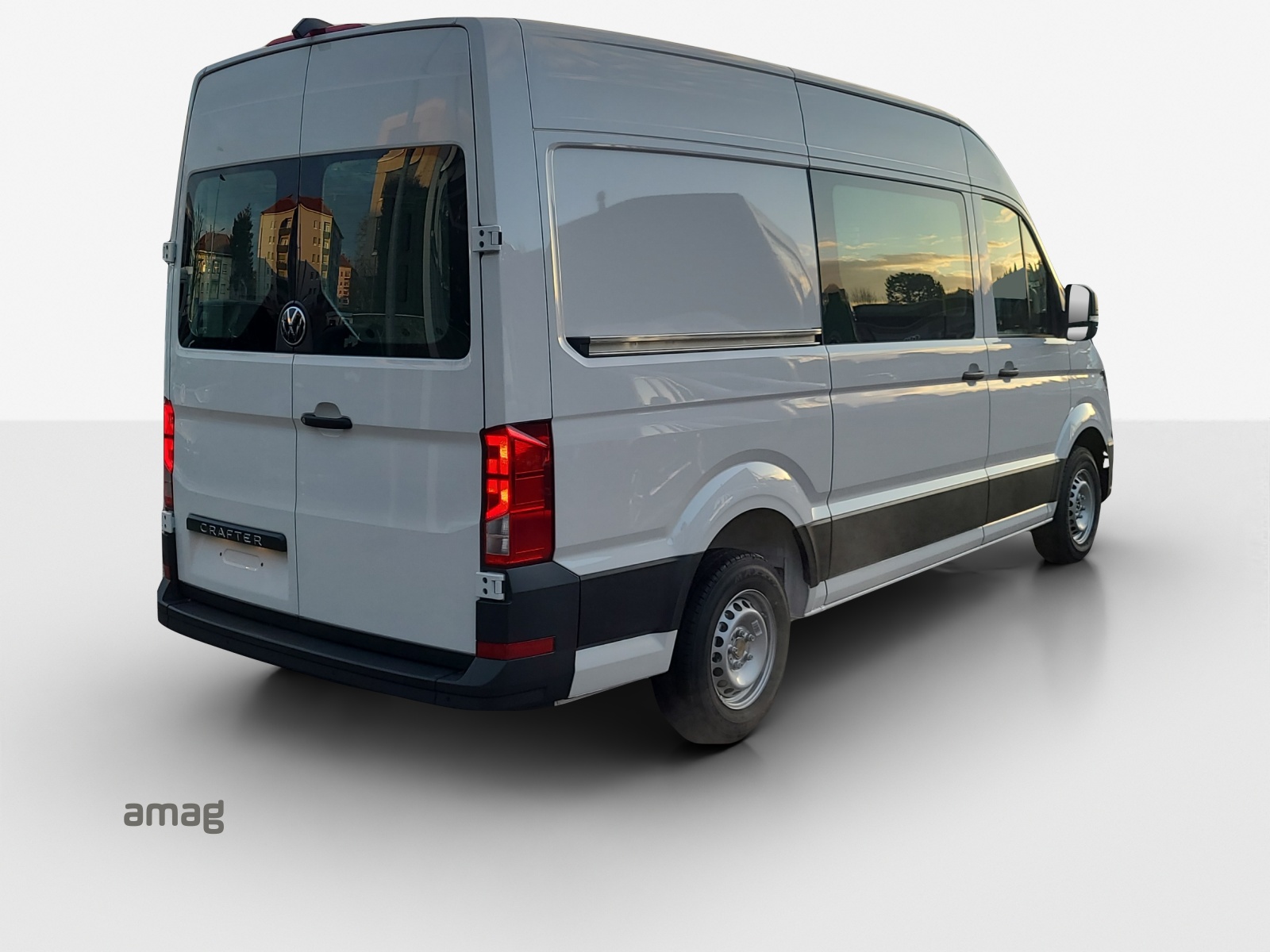 VW Crafter 35 2.0 TDI Entry L3 A-image-4
